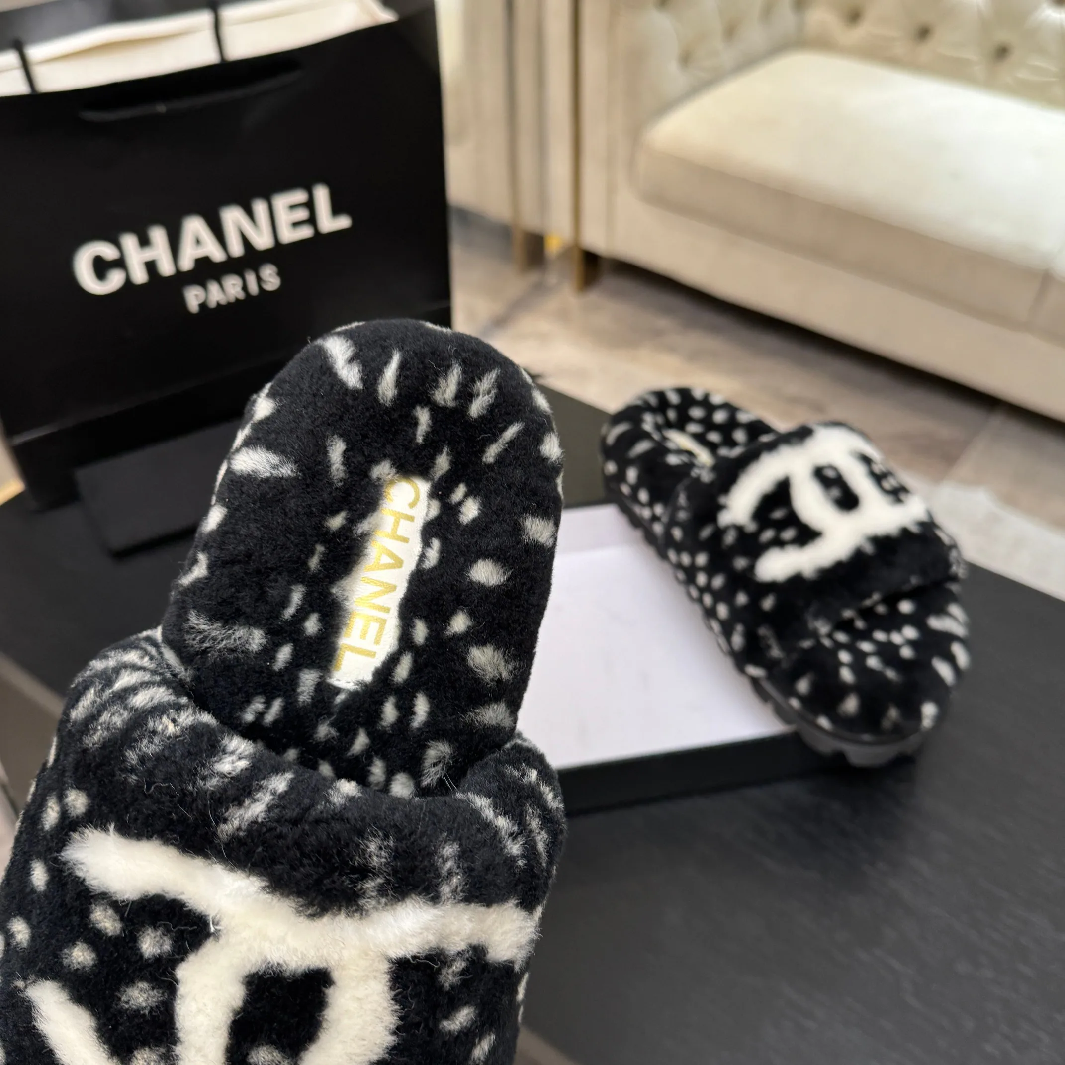 Women's Slippers CHANEL 18062758