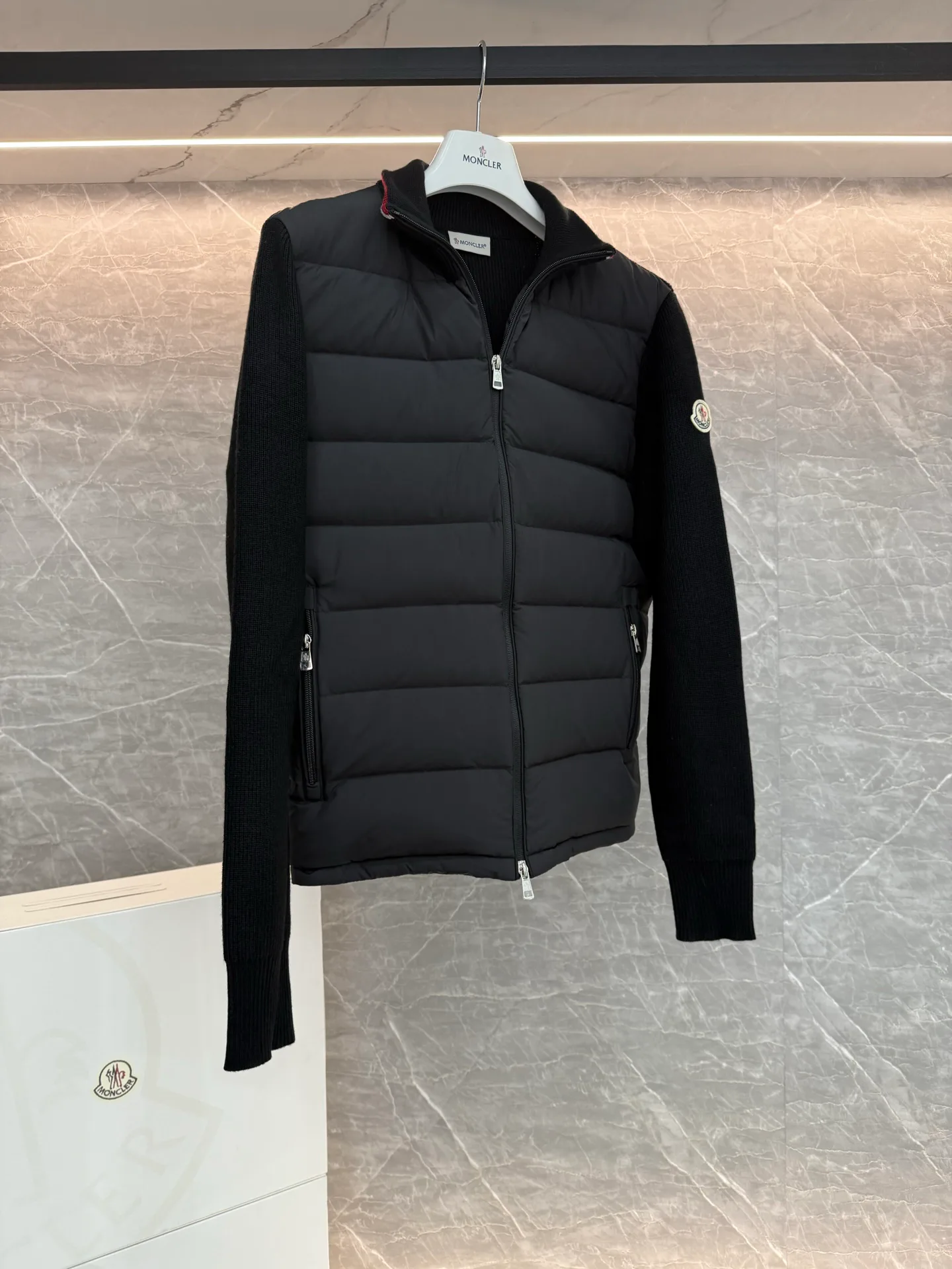 Куртки И Пуховики Мужские Moncler 18599813