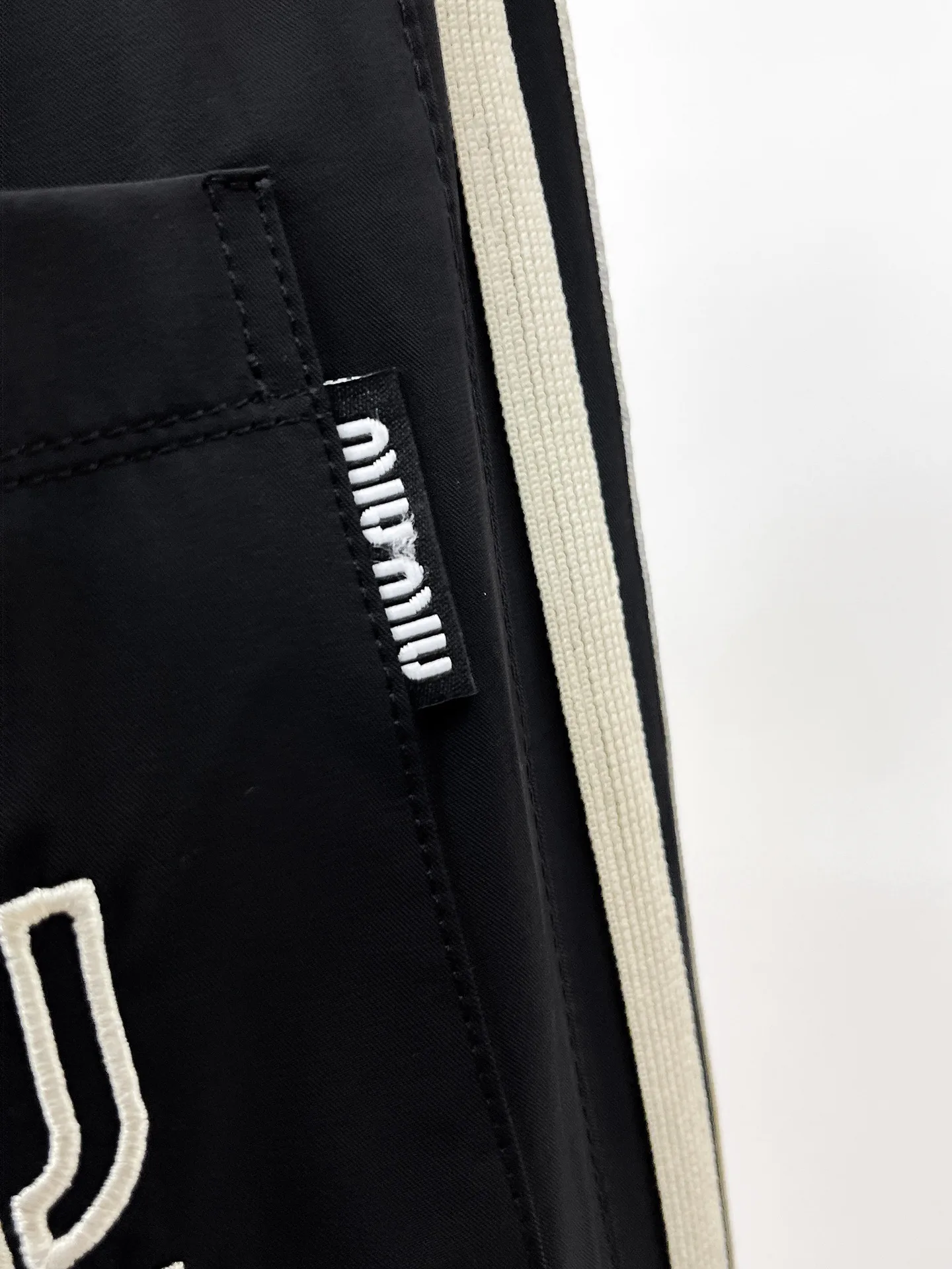 Men's Trousers MIU MIU 18399409