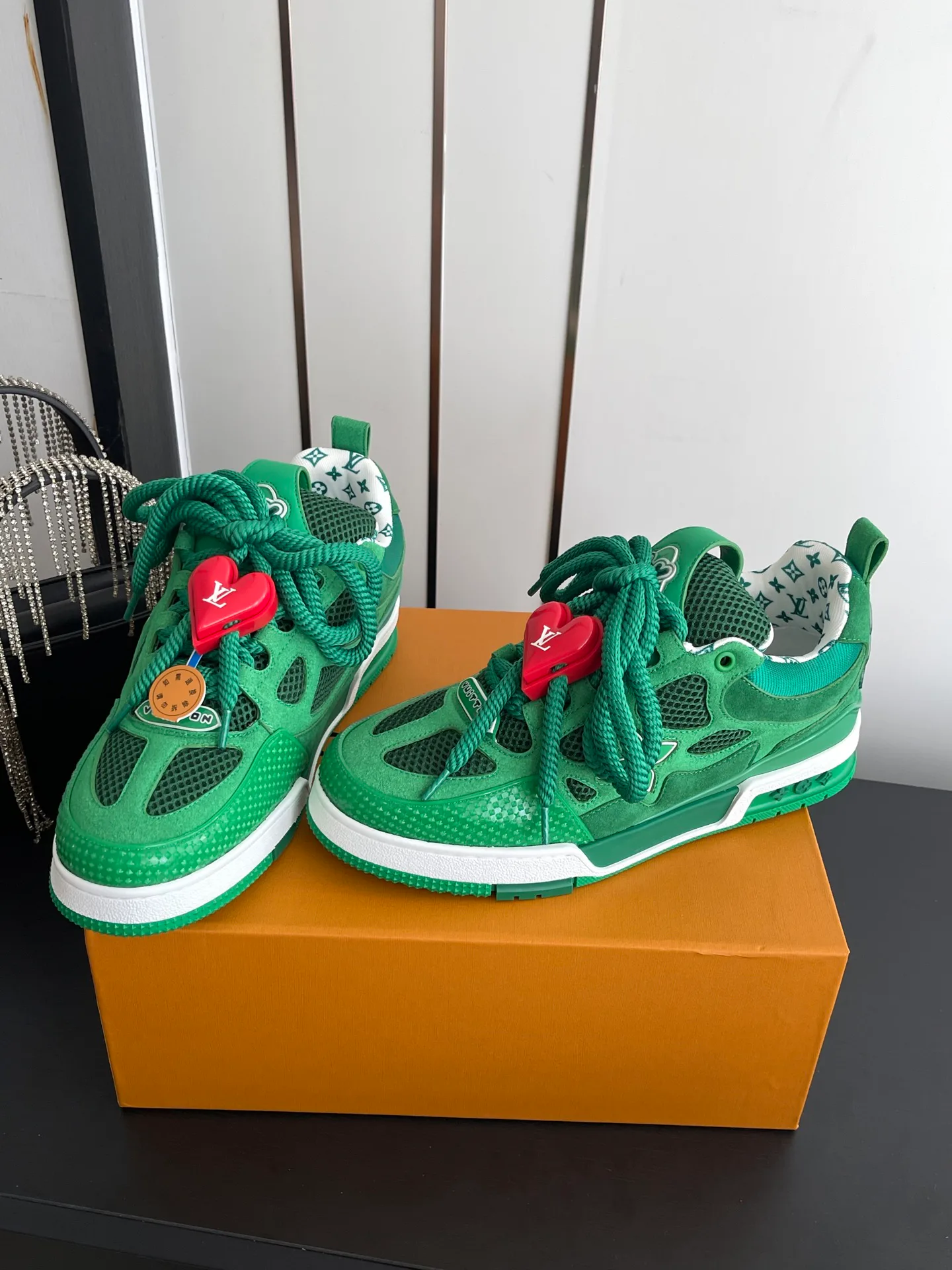 Men's Sneakers LOUIS VUITTON 17554385