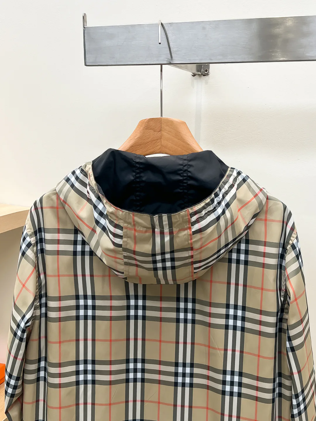 Men's Jackets And Down Jackets BURBERRY 18499070