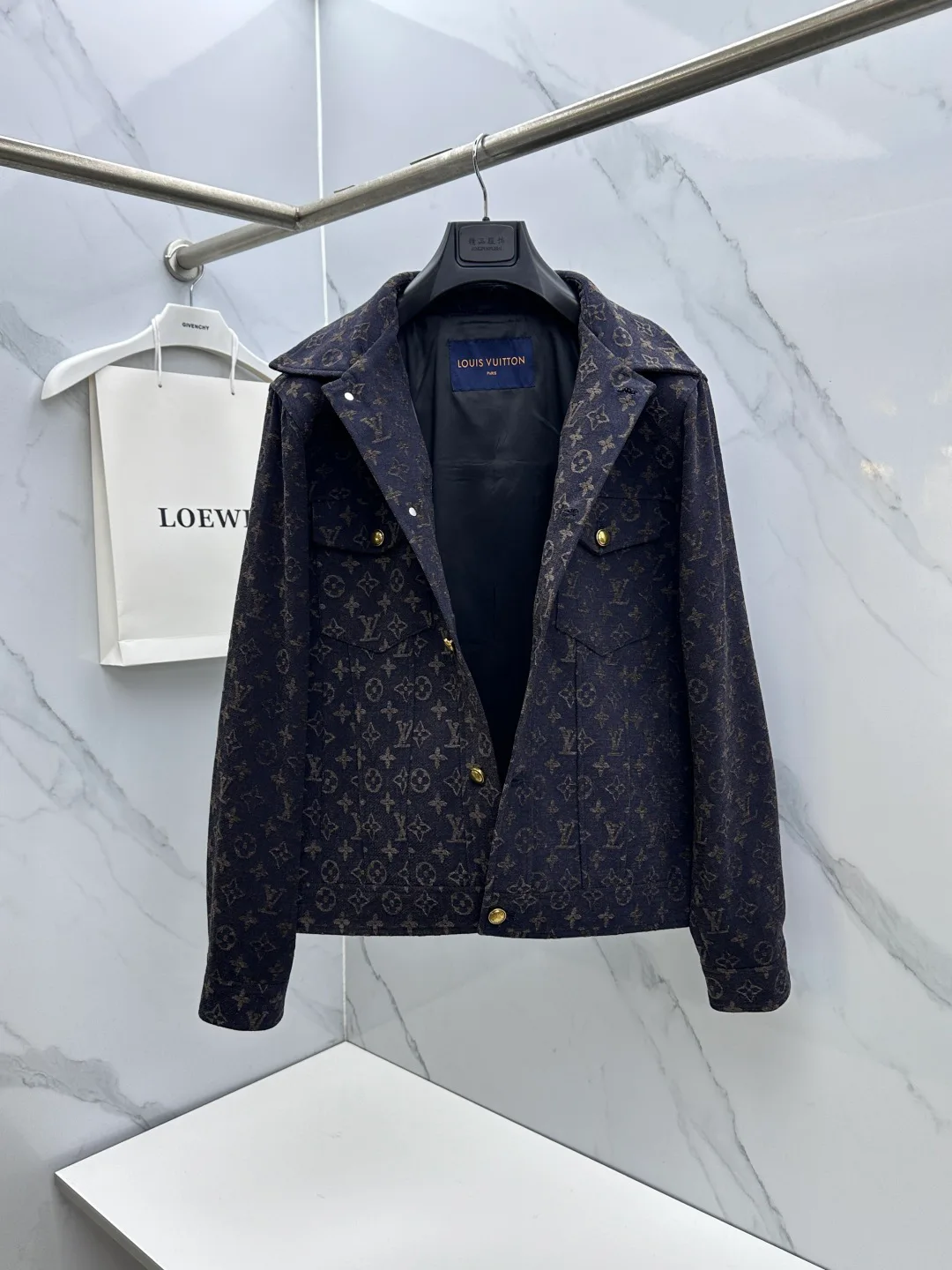 Куртки И Пуховики Мужские Louis Vuitton 18596967