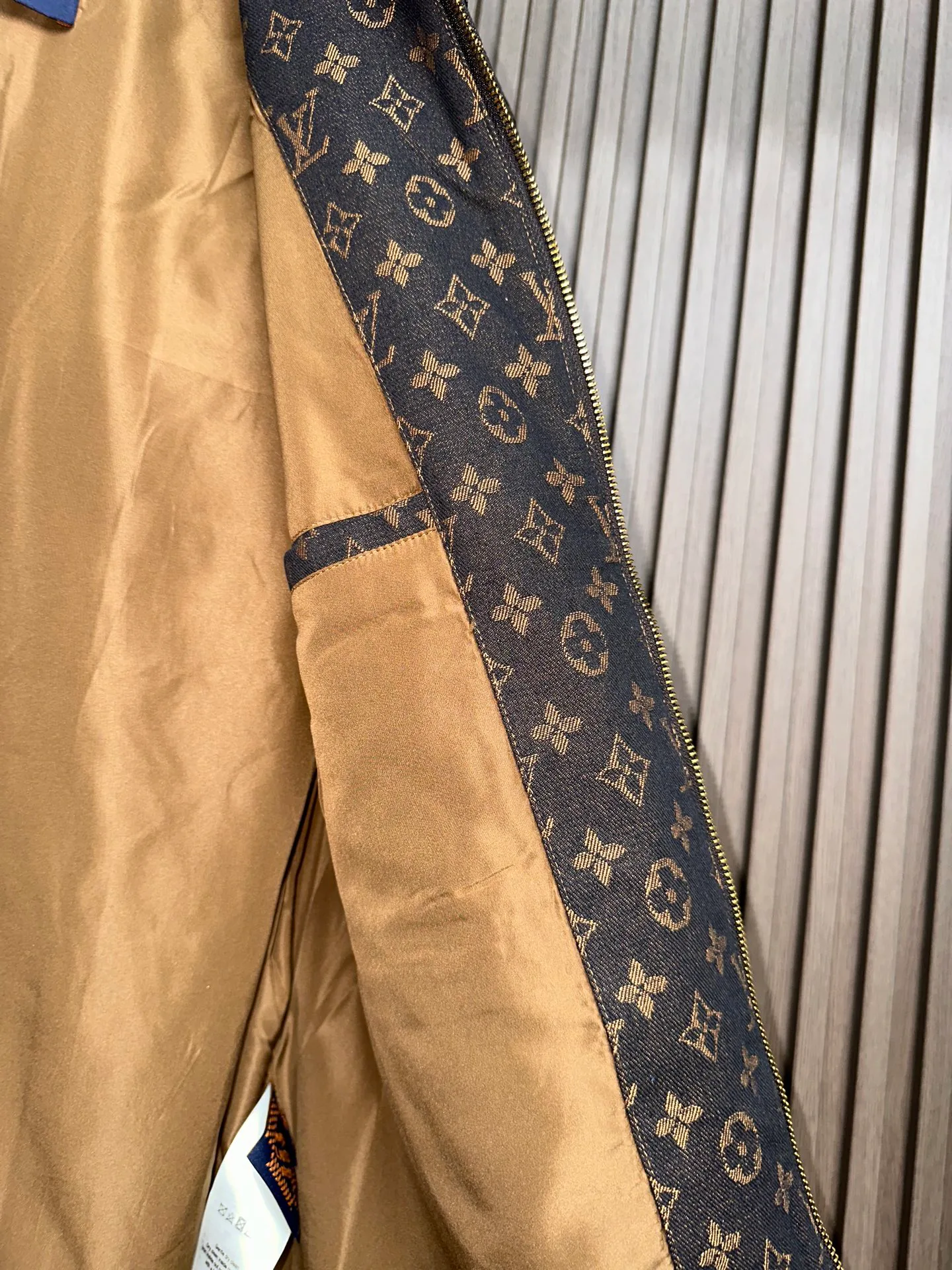 Men's Jackets And Down Jackets LOUIS VUITTON 18109845
