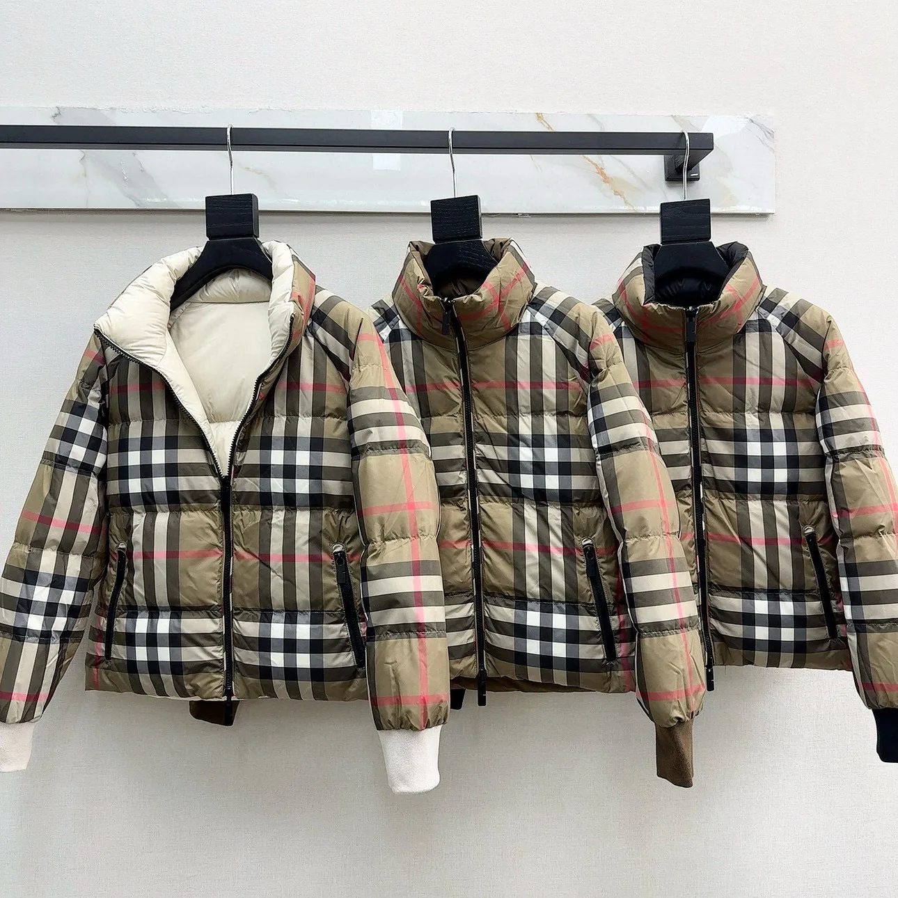 Women's Jackets And Down Jackets BURBERRY 18043113