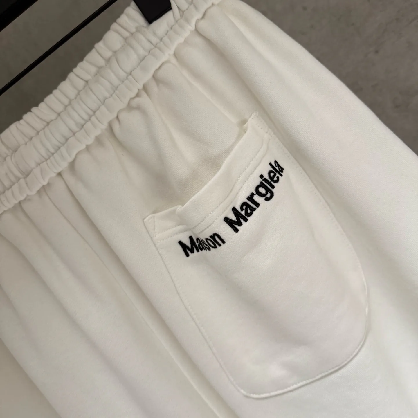 Men's Shorts MAISON MARGIELA 17610087