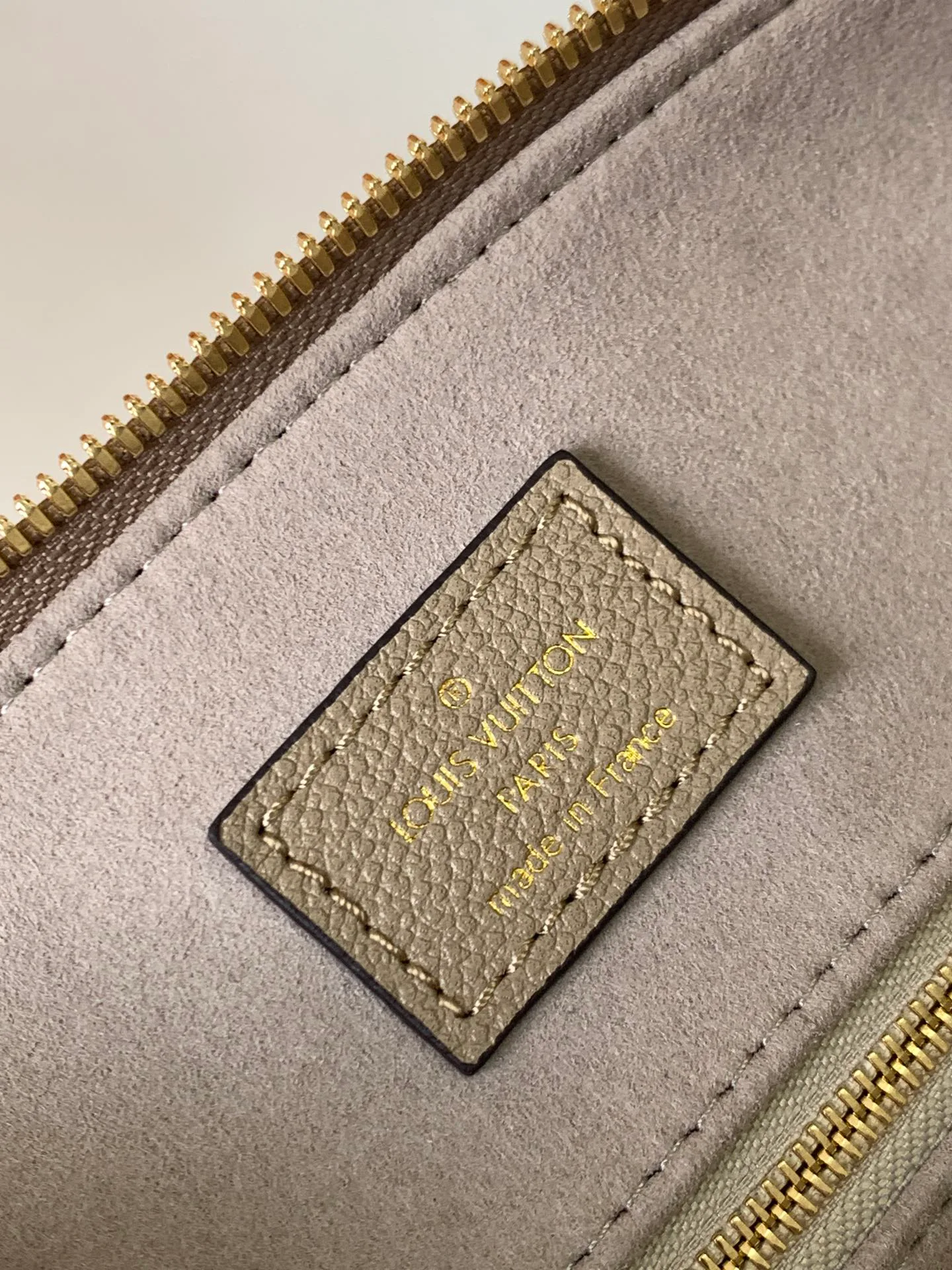 Women's Classic Handbags LOUIS VUITTON 17813558