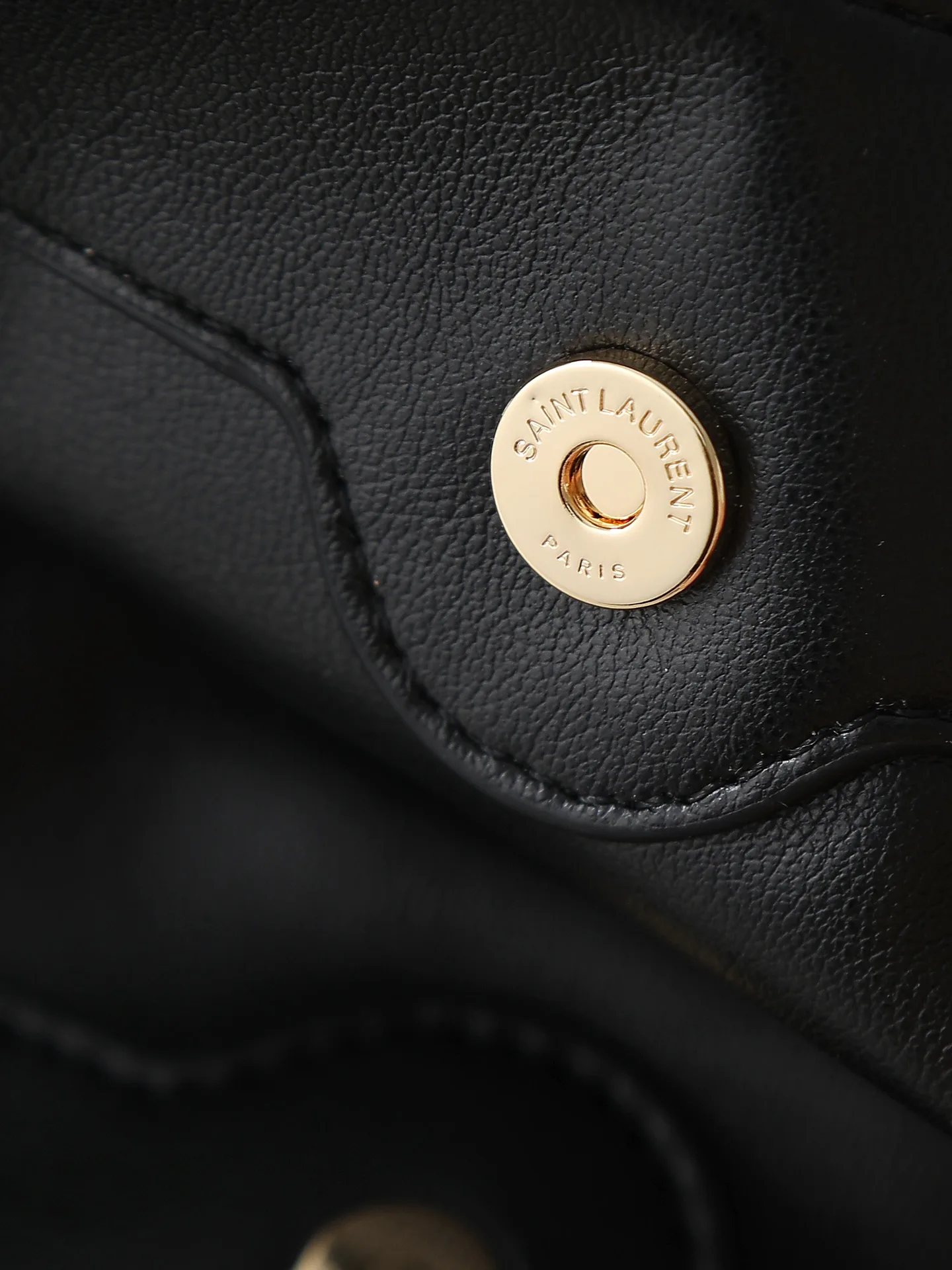Women's Classic Handbags SAINT LAURENT 18005137