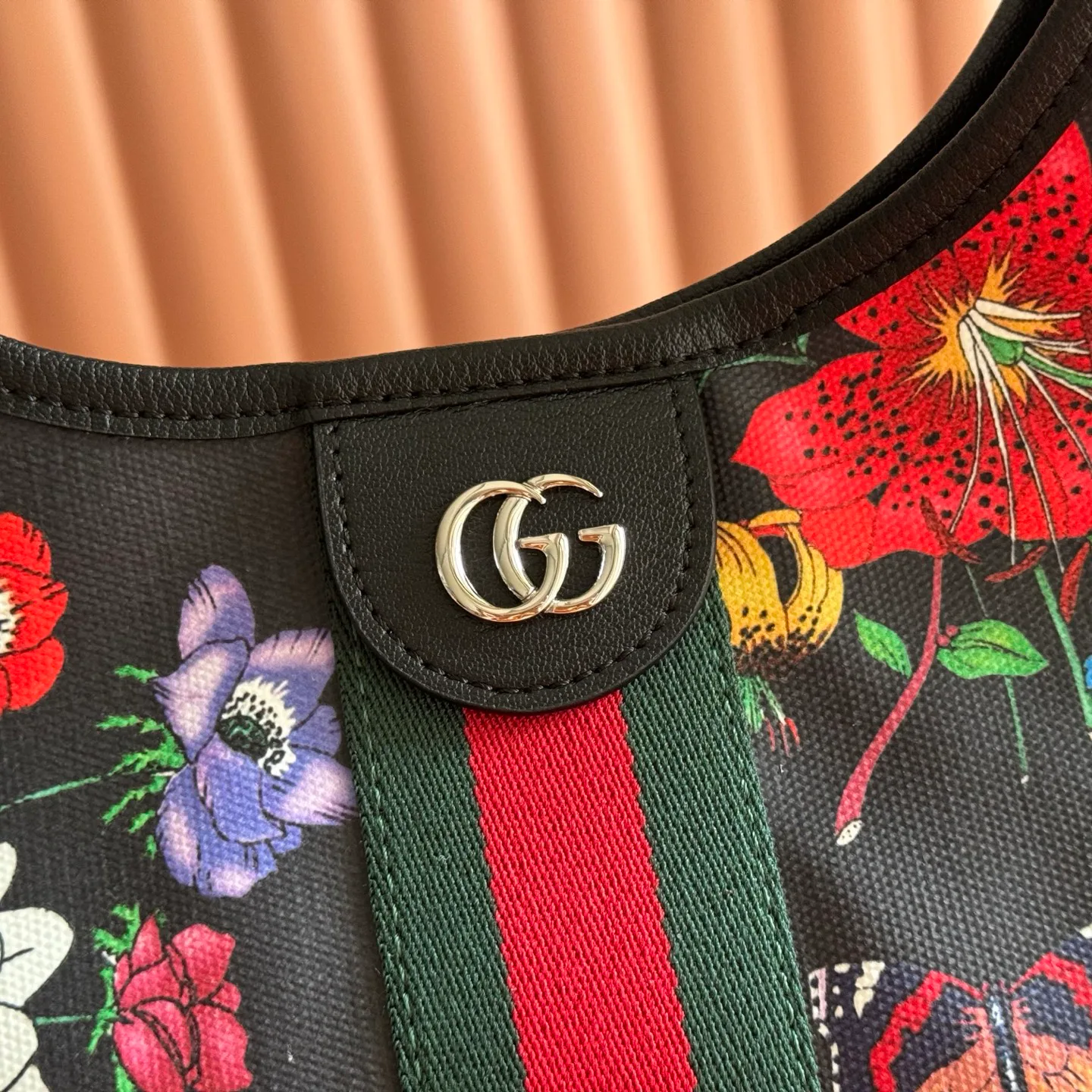 Women's Classic Handbags GUCCI 18148090