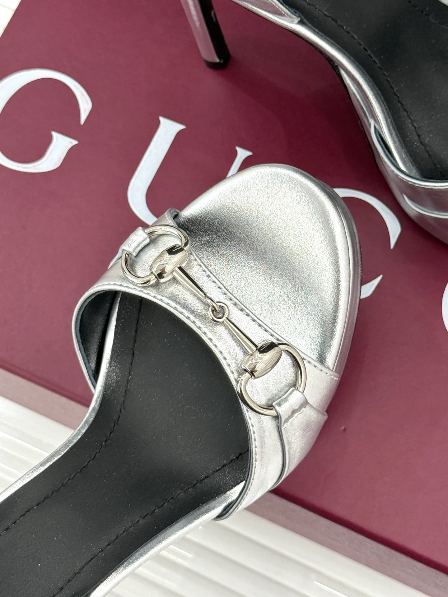 Women's Open-Toe Sandals GUCCI 17646537