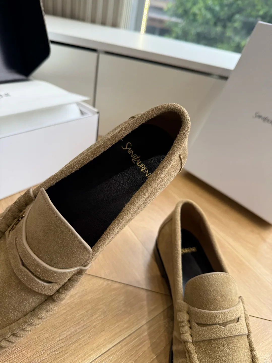 Women's Loafers And Moccasins SAINT LAURENT 17781546