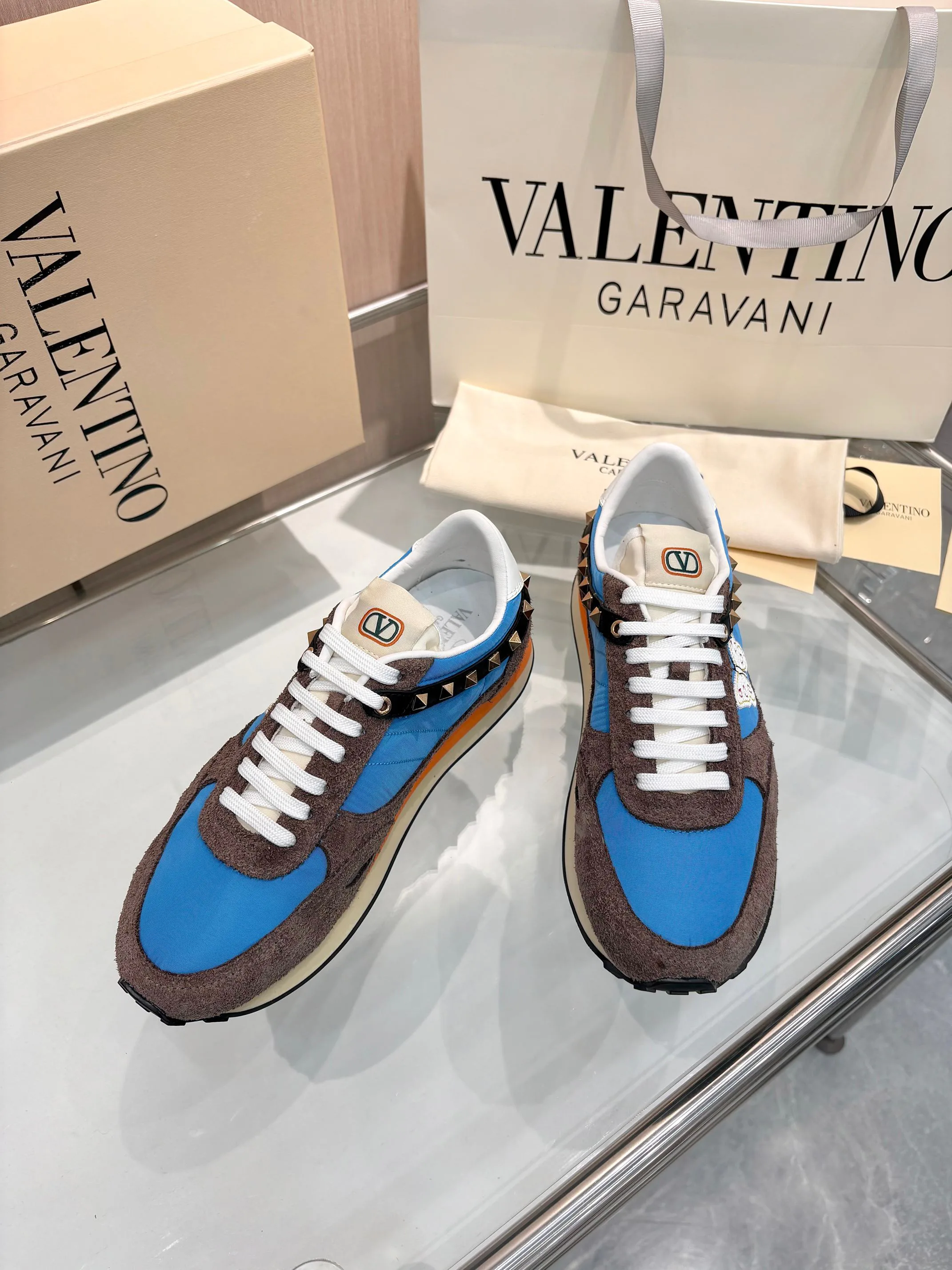 Women's Sneakers VALENTINO 17872799