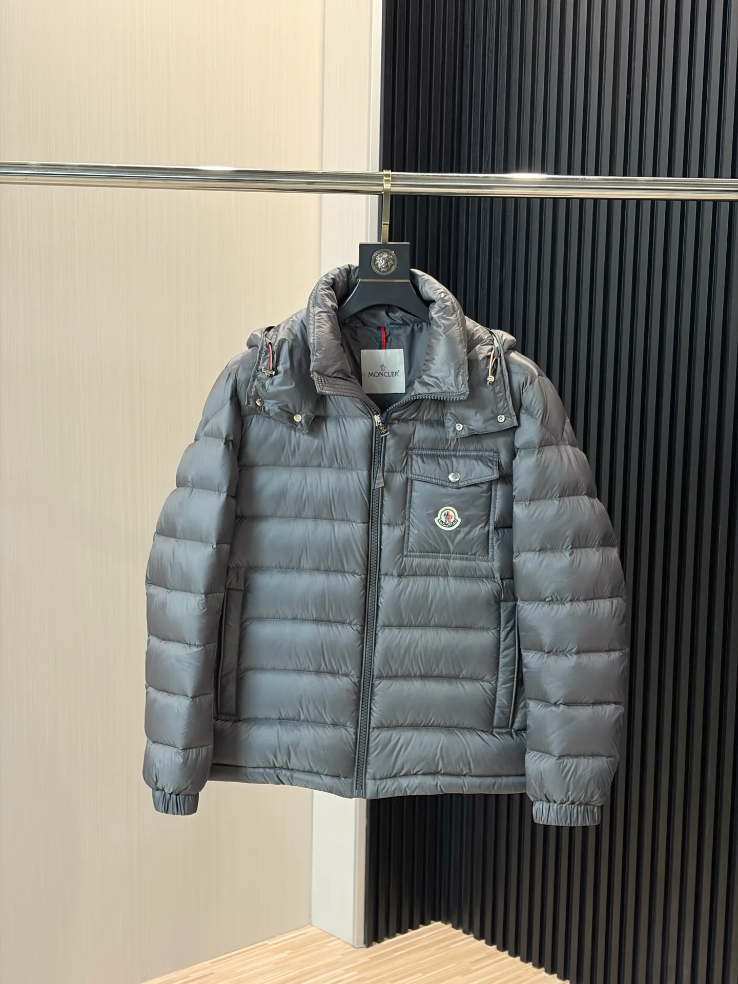 Women's Jackets And Down Jackets MONCLER 18391740