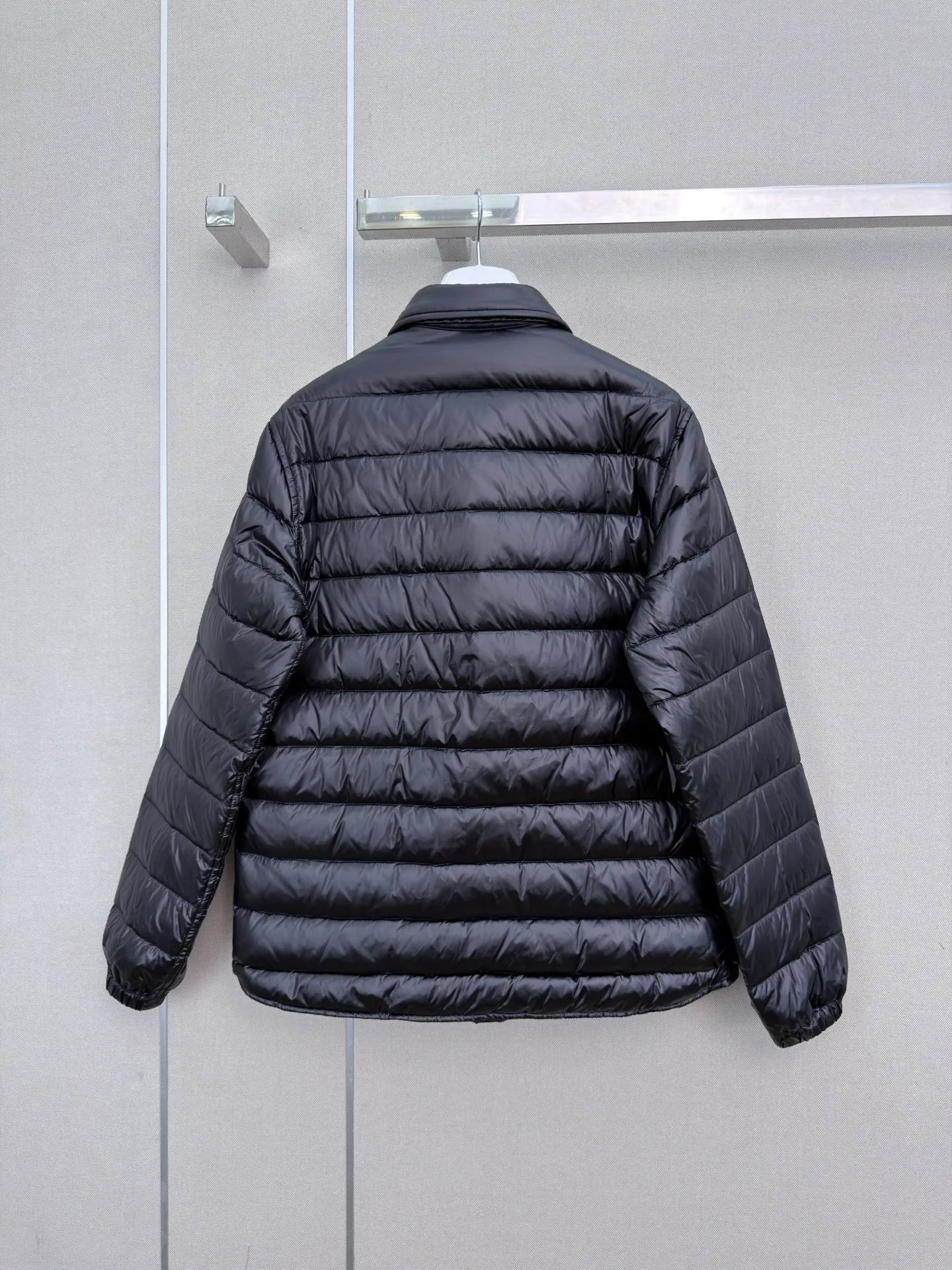 Women's Jackets And Down Jackets MONCLER 17919455