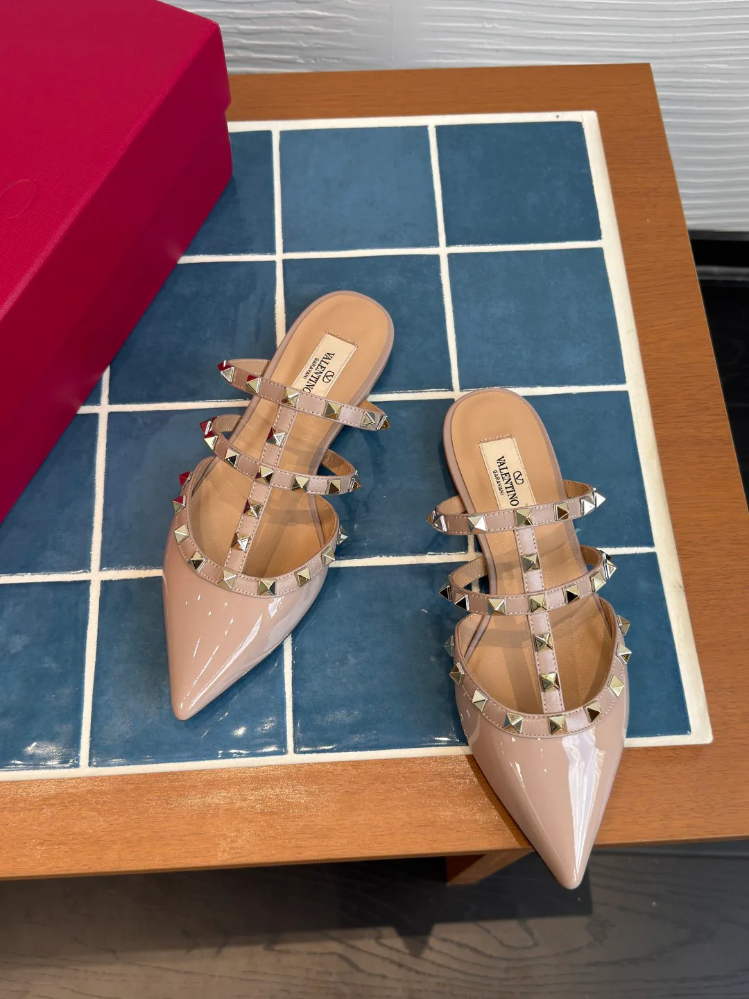 Women's Mules And Clogs VALENTINO 18125383