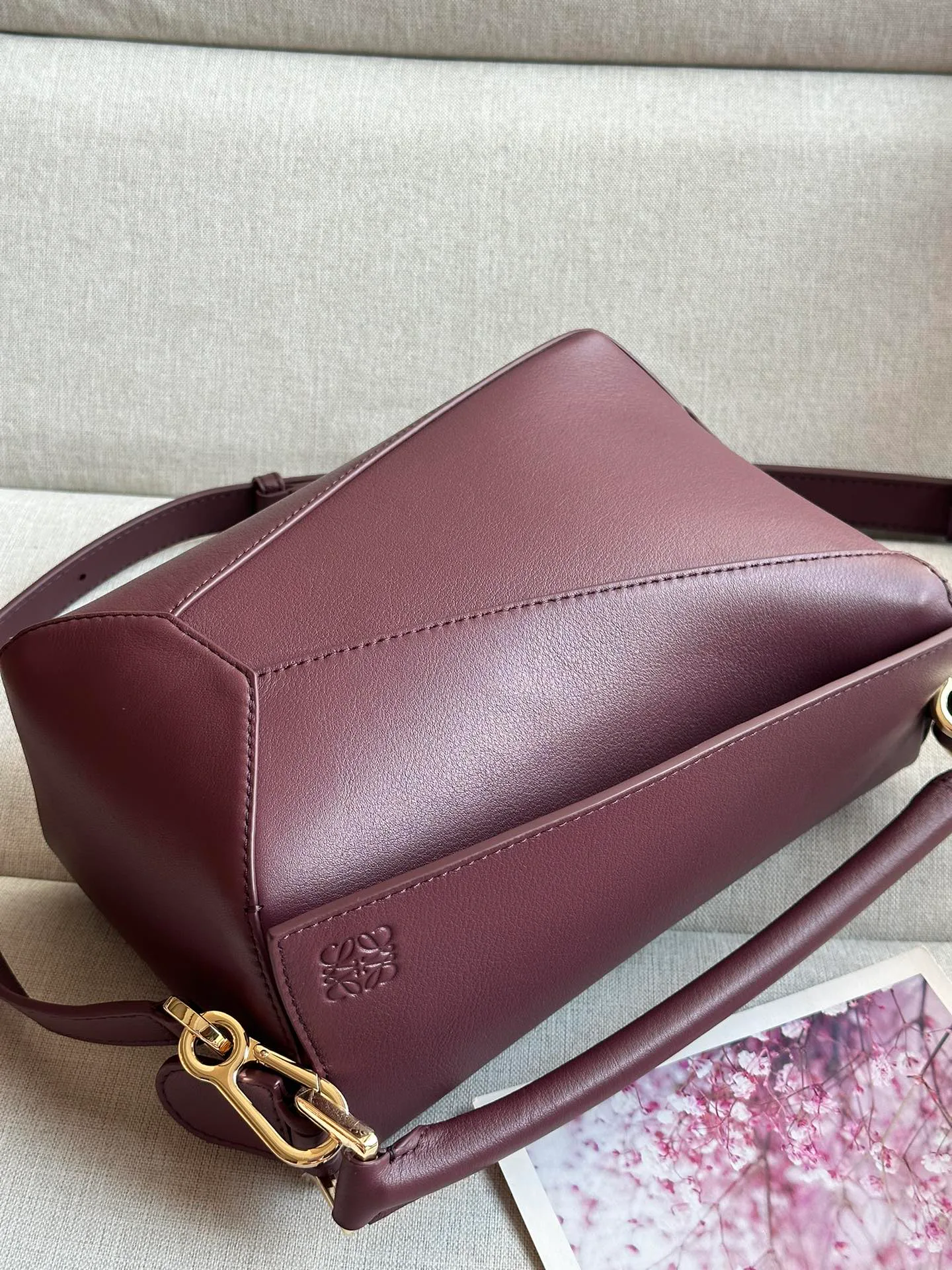 Women's Classic Handbags LOEWE 17839557
