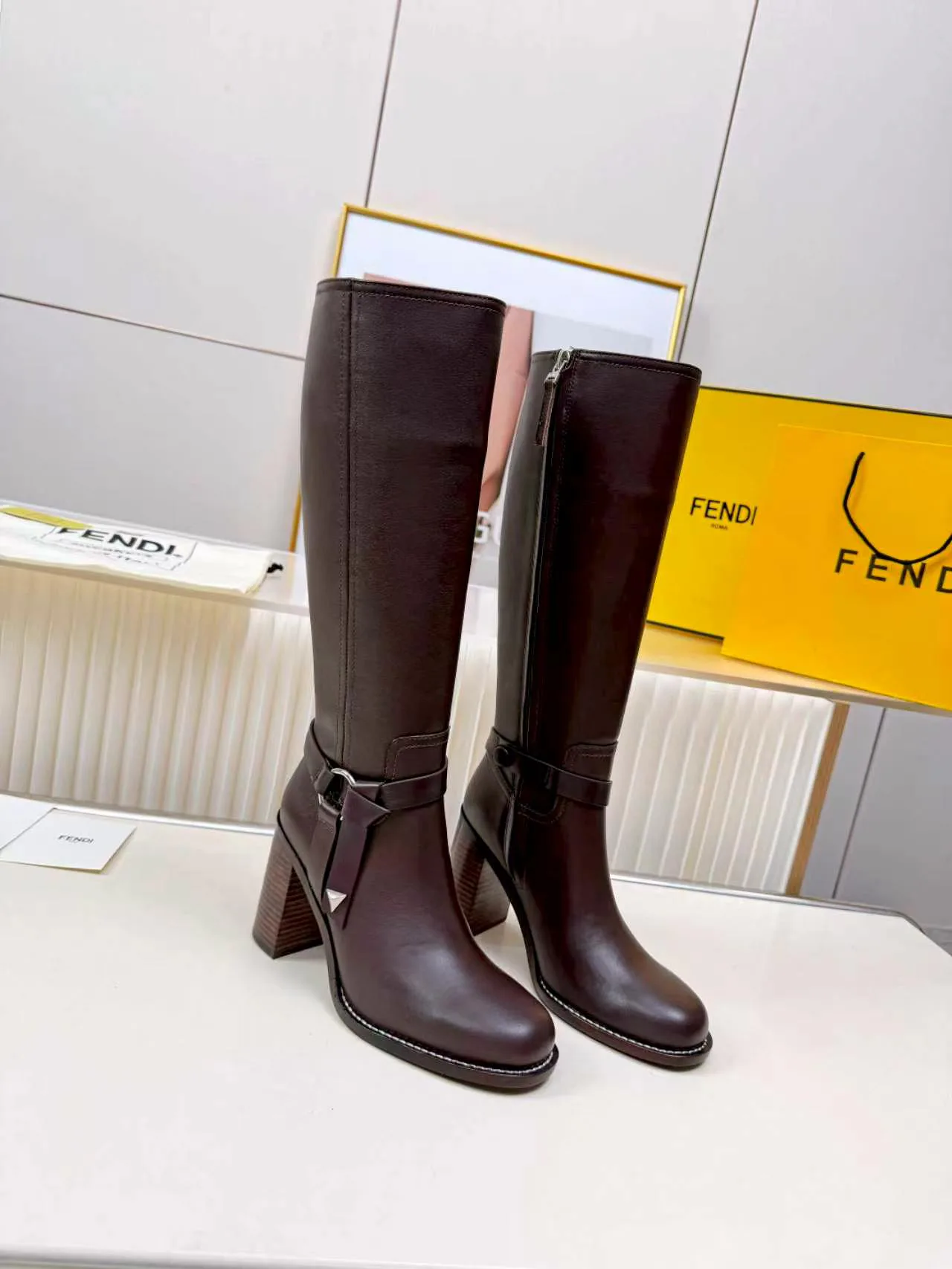Women's Boots FENDI 17869519
