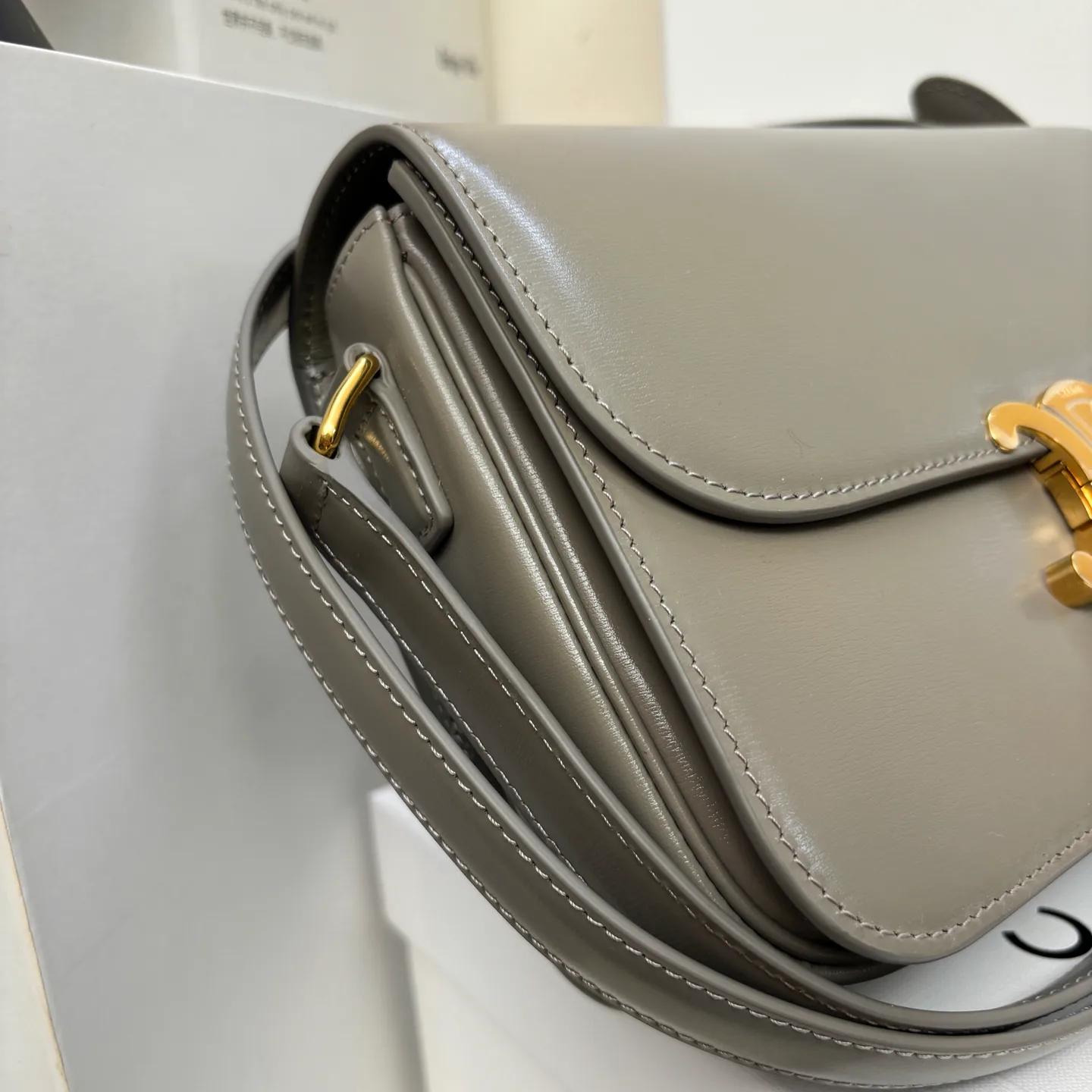 Women's Classic Handbags CELINE 17806352