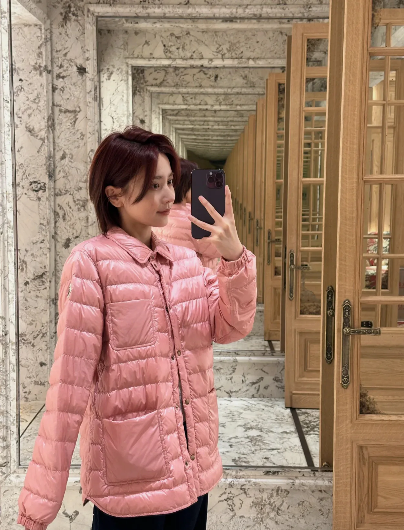 Women's Jackets And Down Jackets MONCLER 18113414