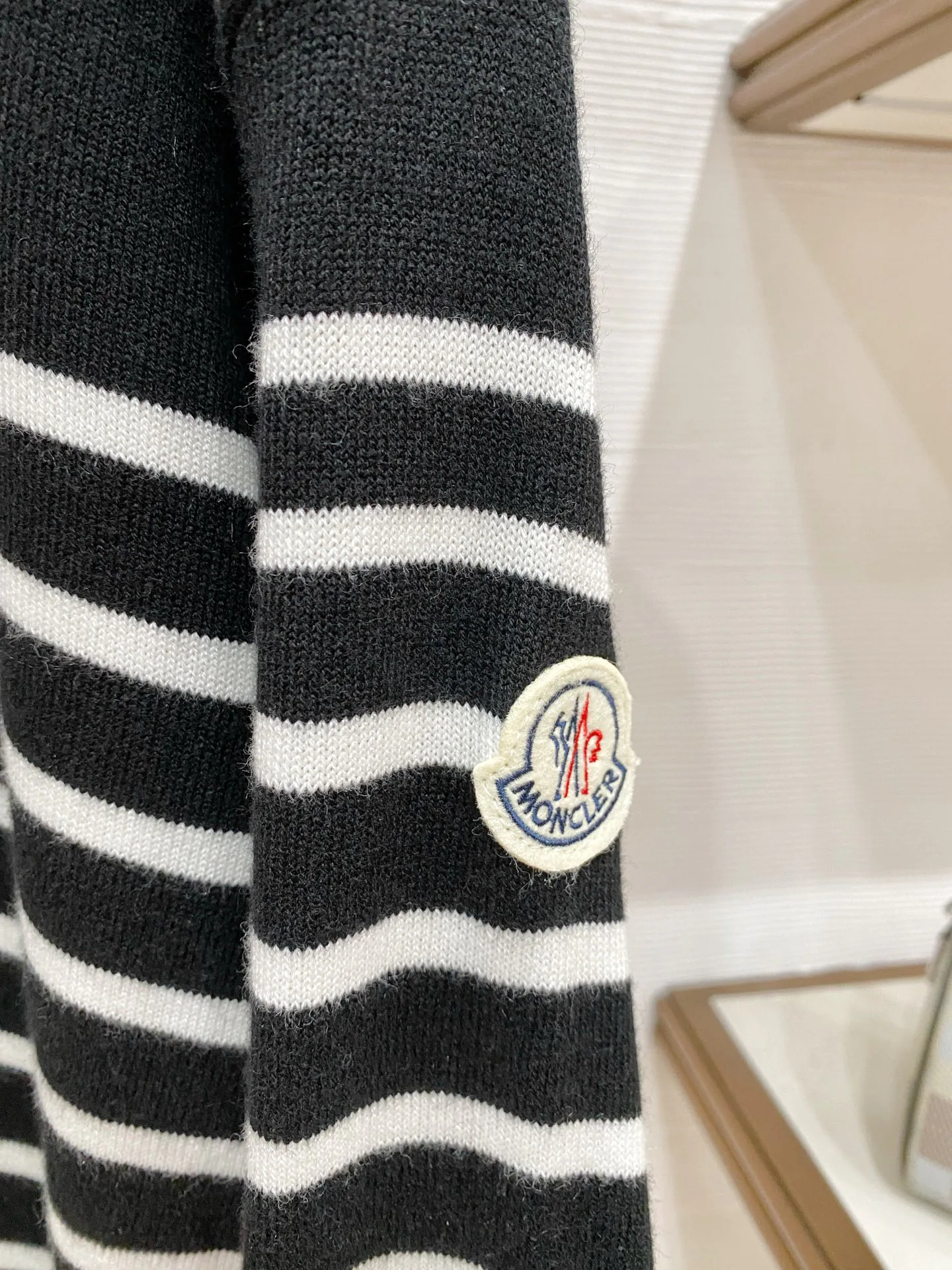 Men's Jumpers And Sweaters MONCLER 18374692