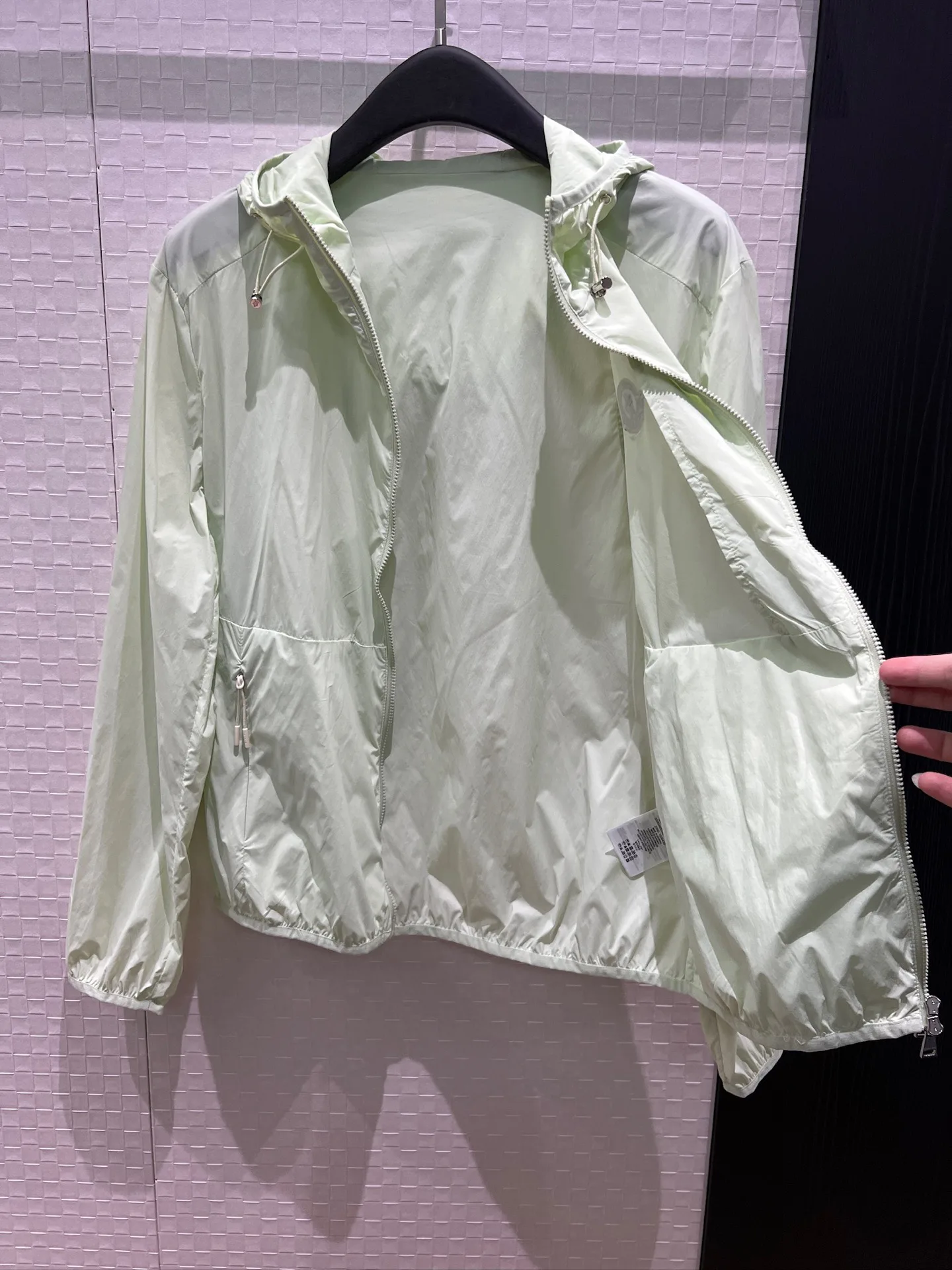 Women's Jackets And Down Jackets MONCLER 17278304