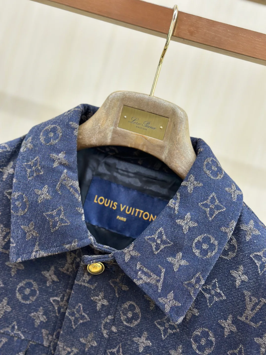 Куртки И Пуховики Мужские Louis Vuitton 18599282