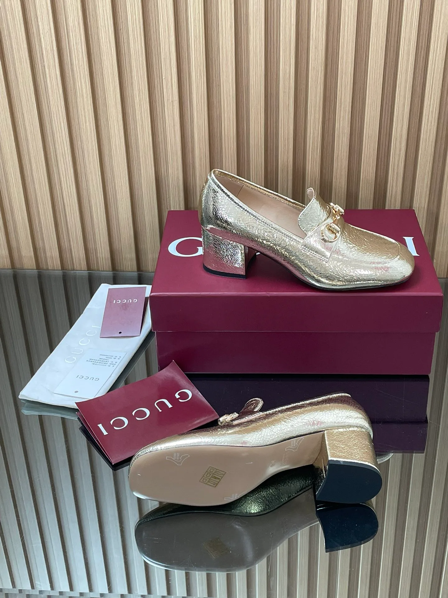 Women's Loafers And Moccasins GUCCI 18152970