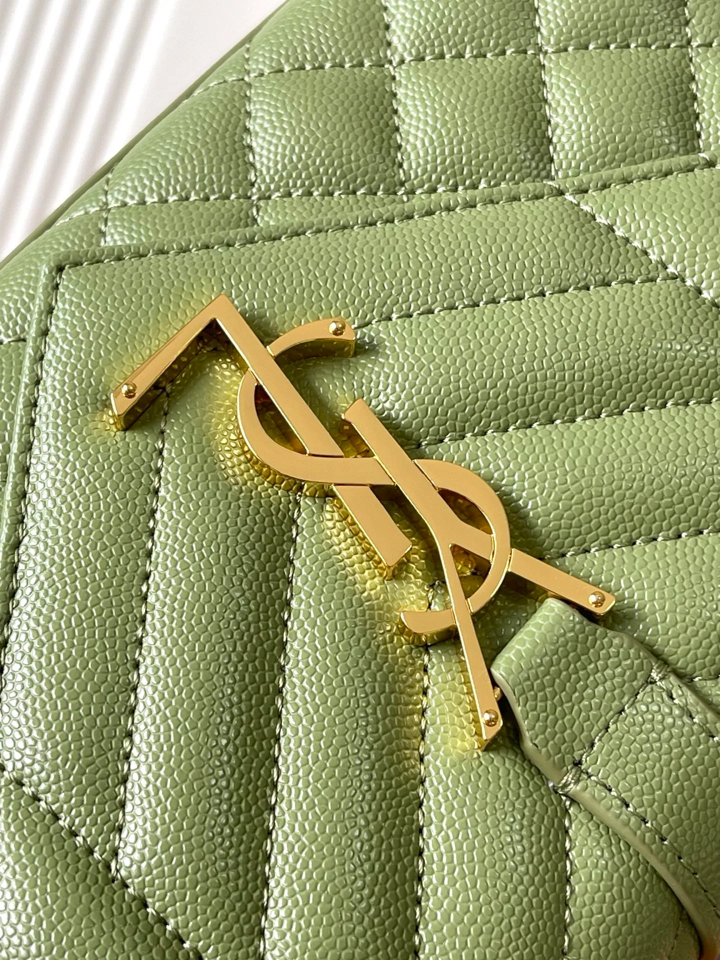Классические Сумки Женские Saint Laurent 18610972