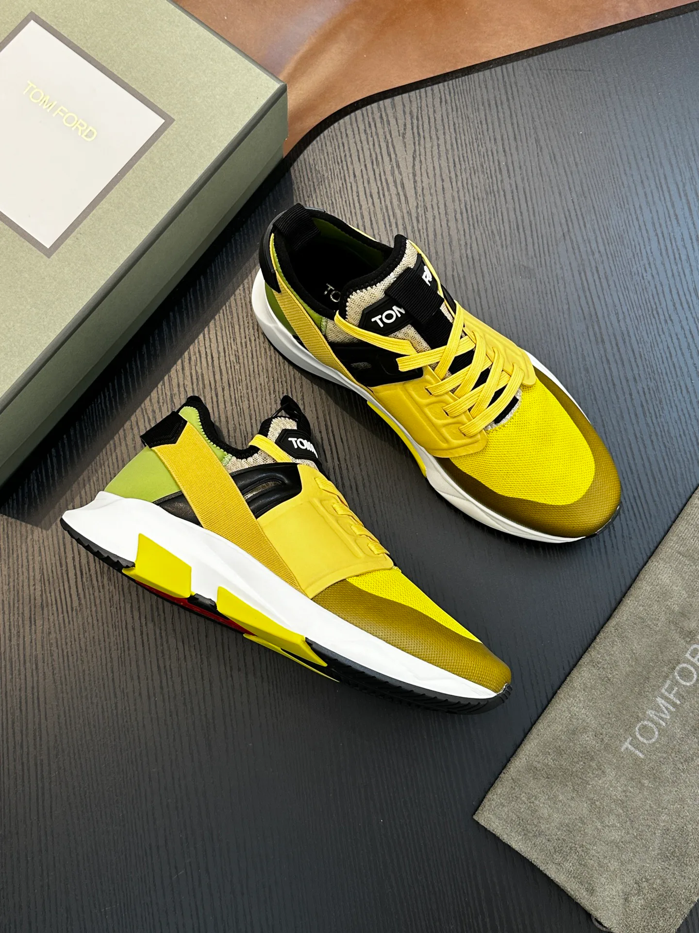 Men's Sneakers TOM FORD 18118672