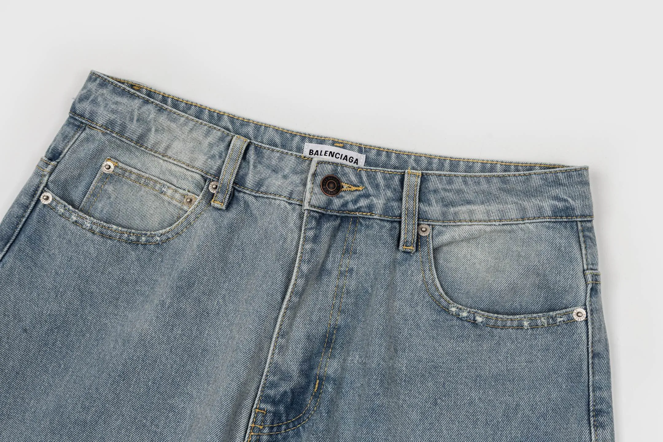 Women's Jeans BALENCIAGA 16984047