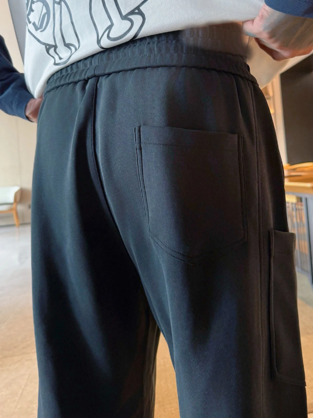 Men's Trousers LOUIS VUITTON 18345820