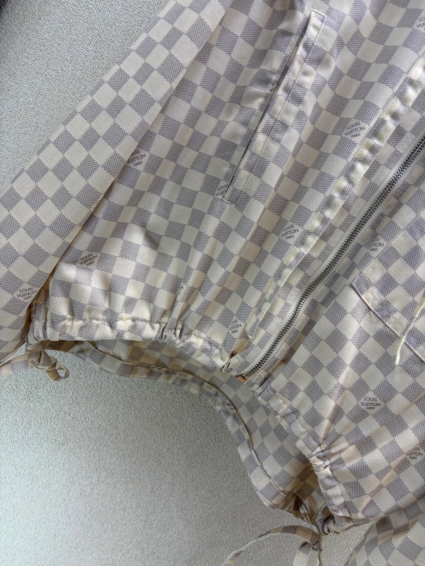 Women's Jackets And Down Jackets LOUIS VUITTON 18203403