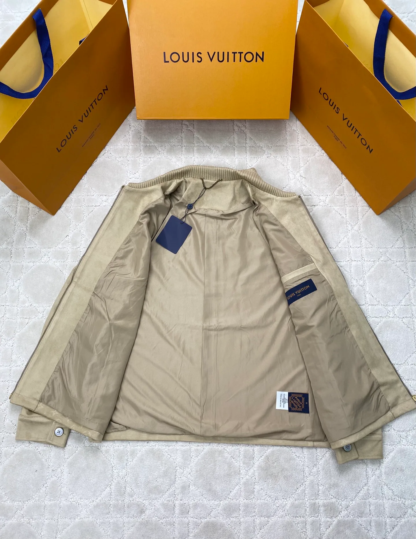 Men's Jackets And Down Jackets LOUIS VUITTON 18074035
