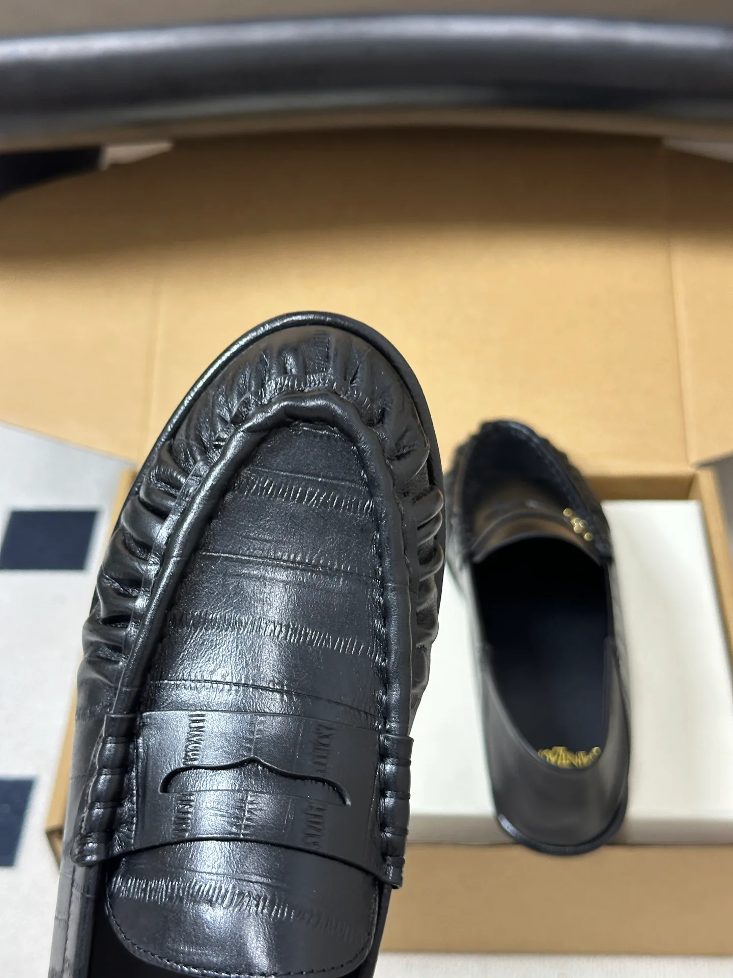 Women's Loafers And Moccasins SAINT LAURENT 18049116