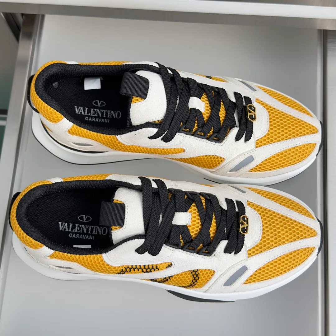 Men's Sneakers VALENTINO 17603082
