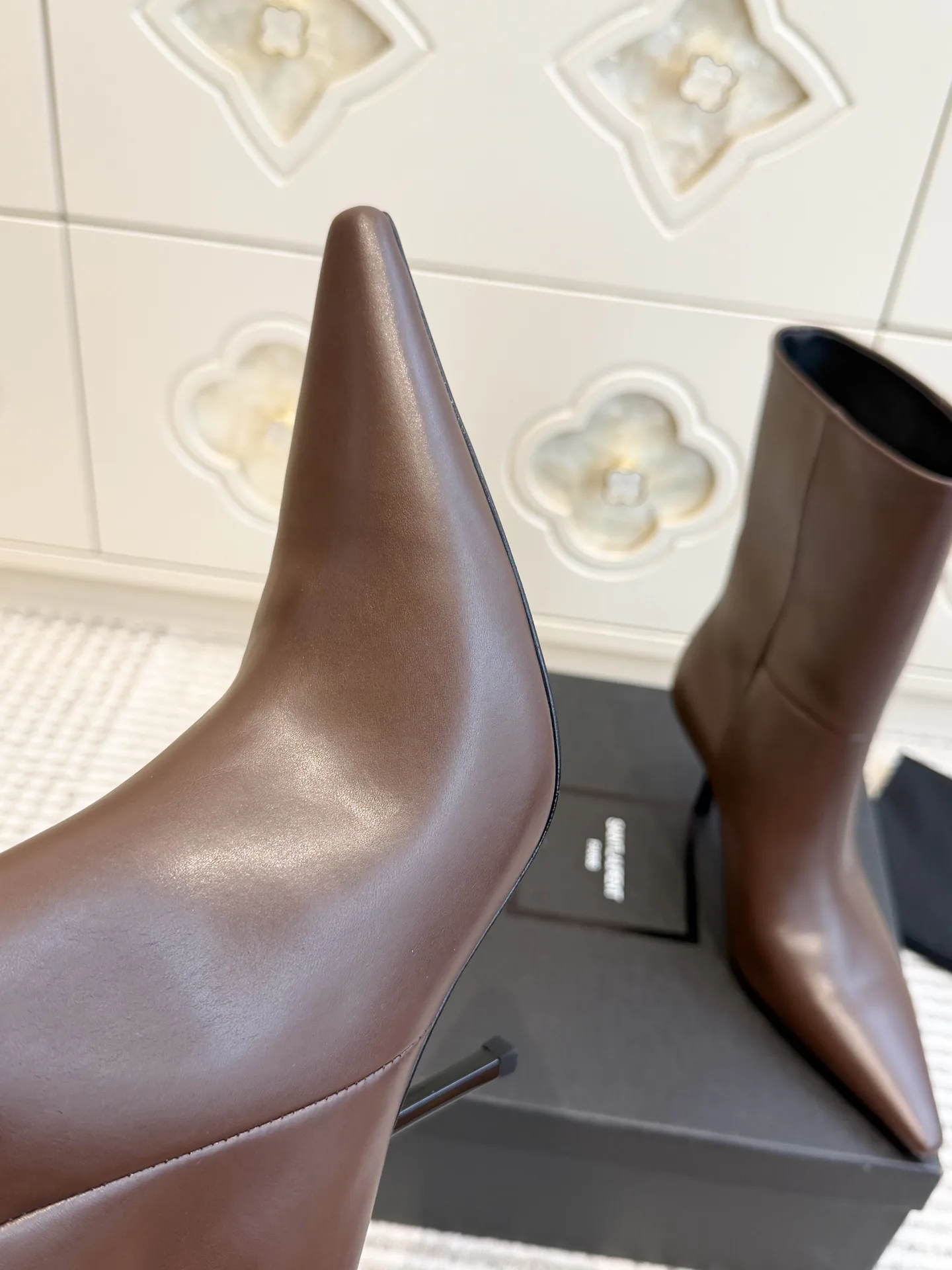 Women's Booties SAINT LAURENT 17943201