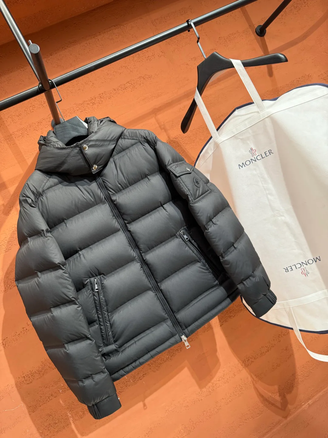 Men's Jackets And Down Jackets MONCLER 18335673