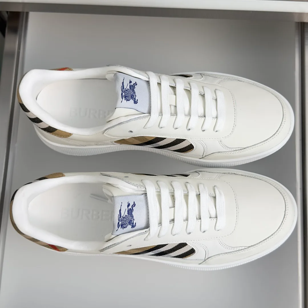 Women's Sneakers BURBERRY 17810103