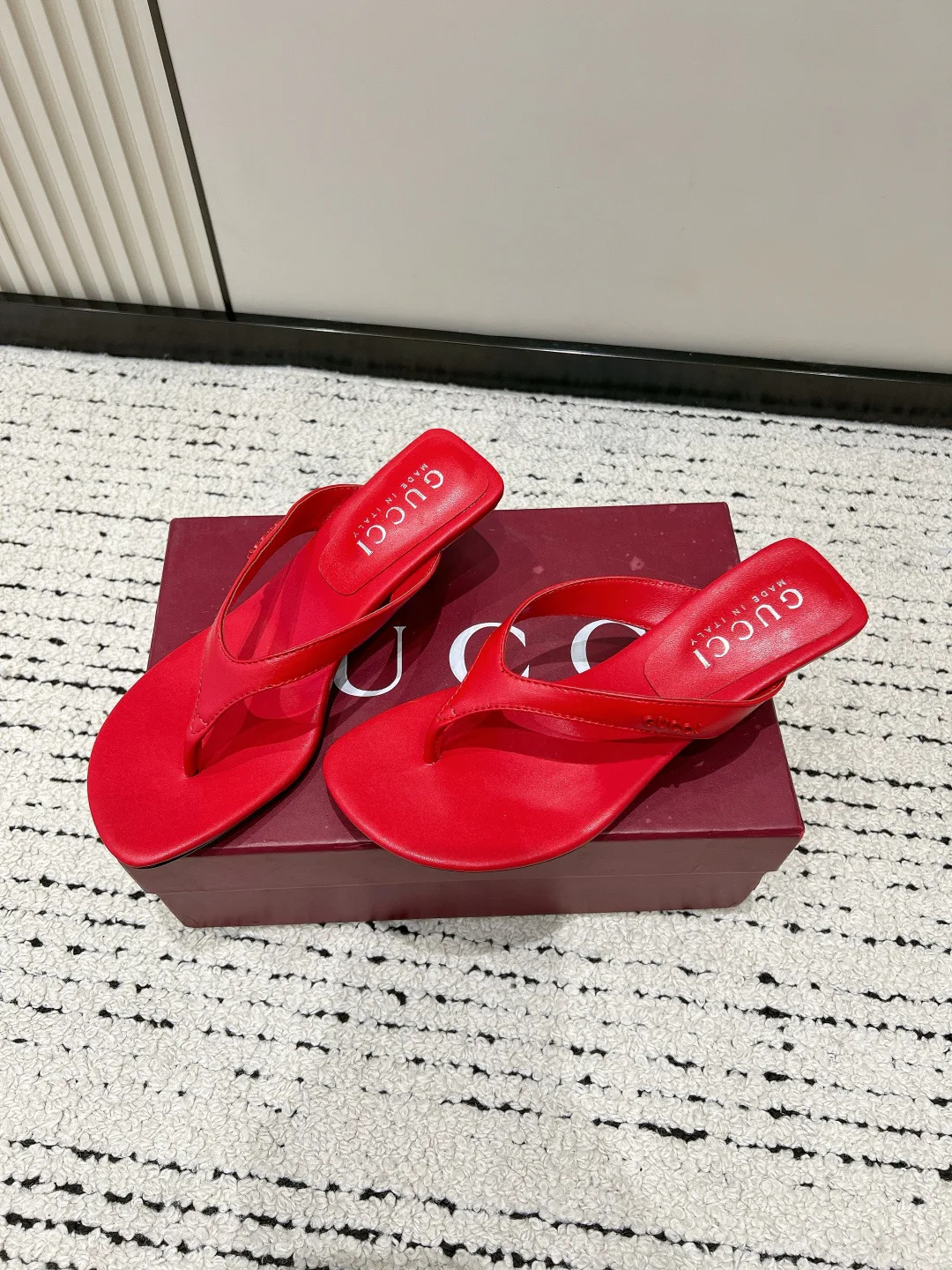 Women's Flip-Flops GUCCI 17637845