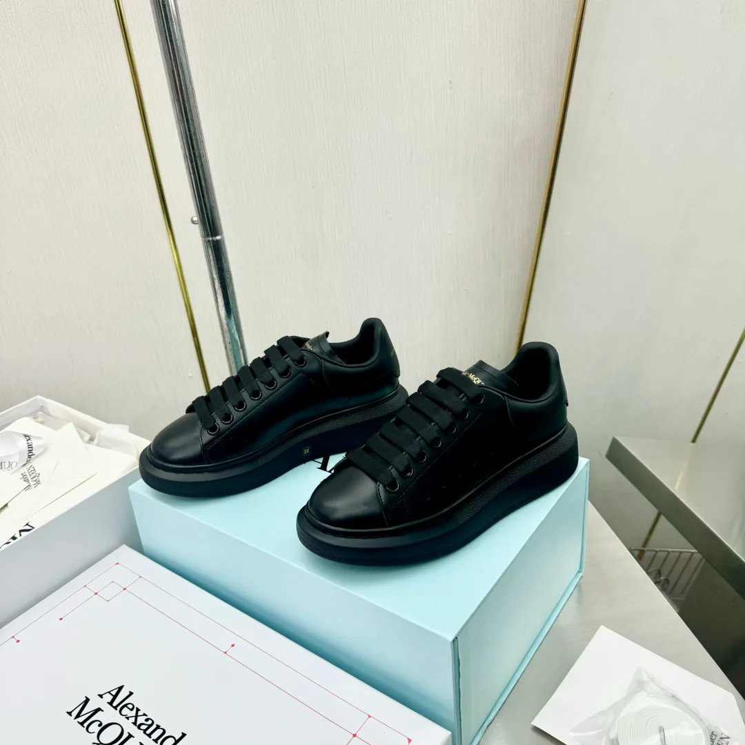 Women's Sneakers ALEXANDER MCQUEEN 18011226