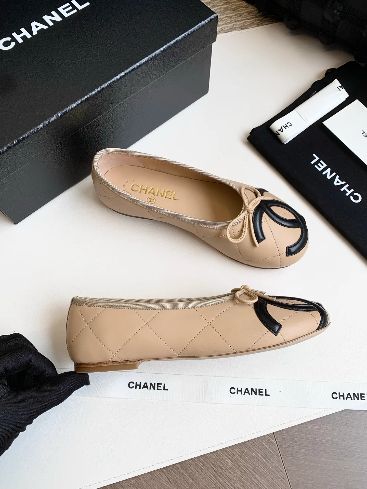 Women's Ballet Flats CHANEL 17990381