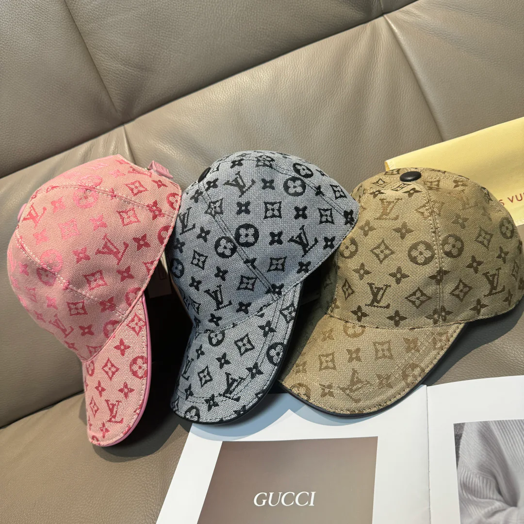 Hats LOUIS VUITTON 17515288