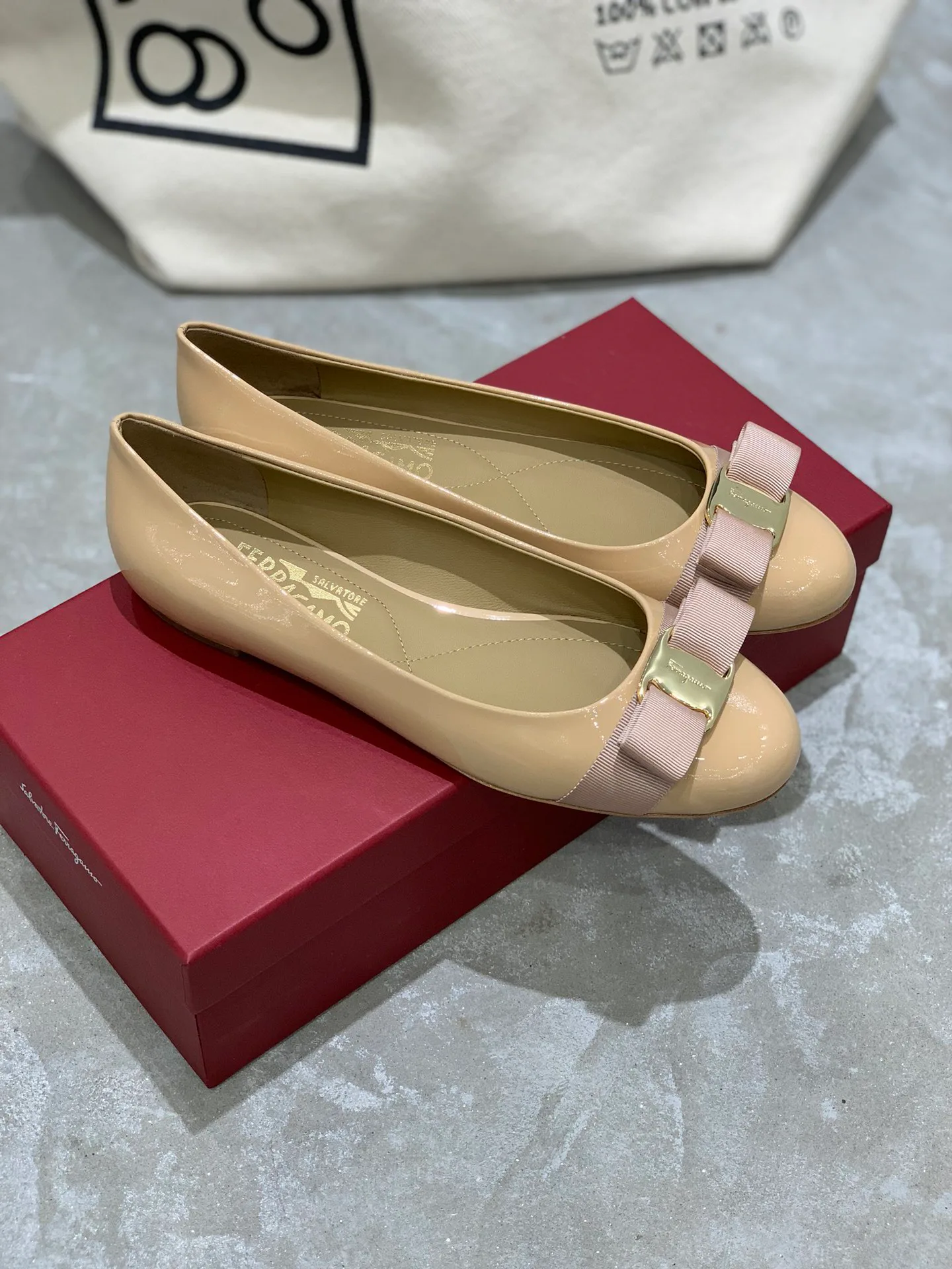 Women's Ballet Flats SALVATORE FERRAGAMO 18340644