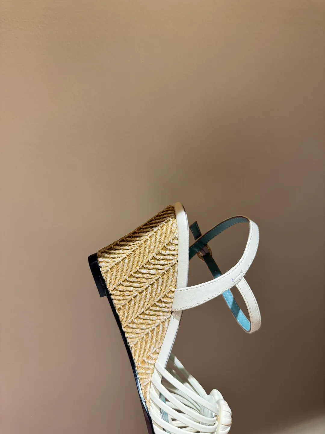 Women's Open-Toe Sandals VALENTINO 17968670