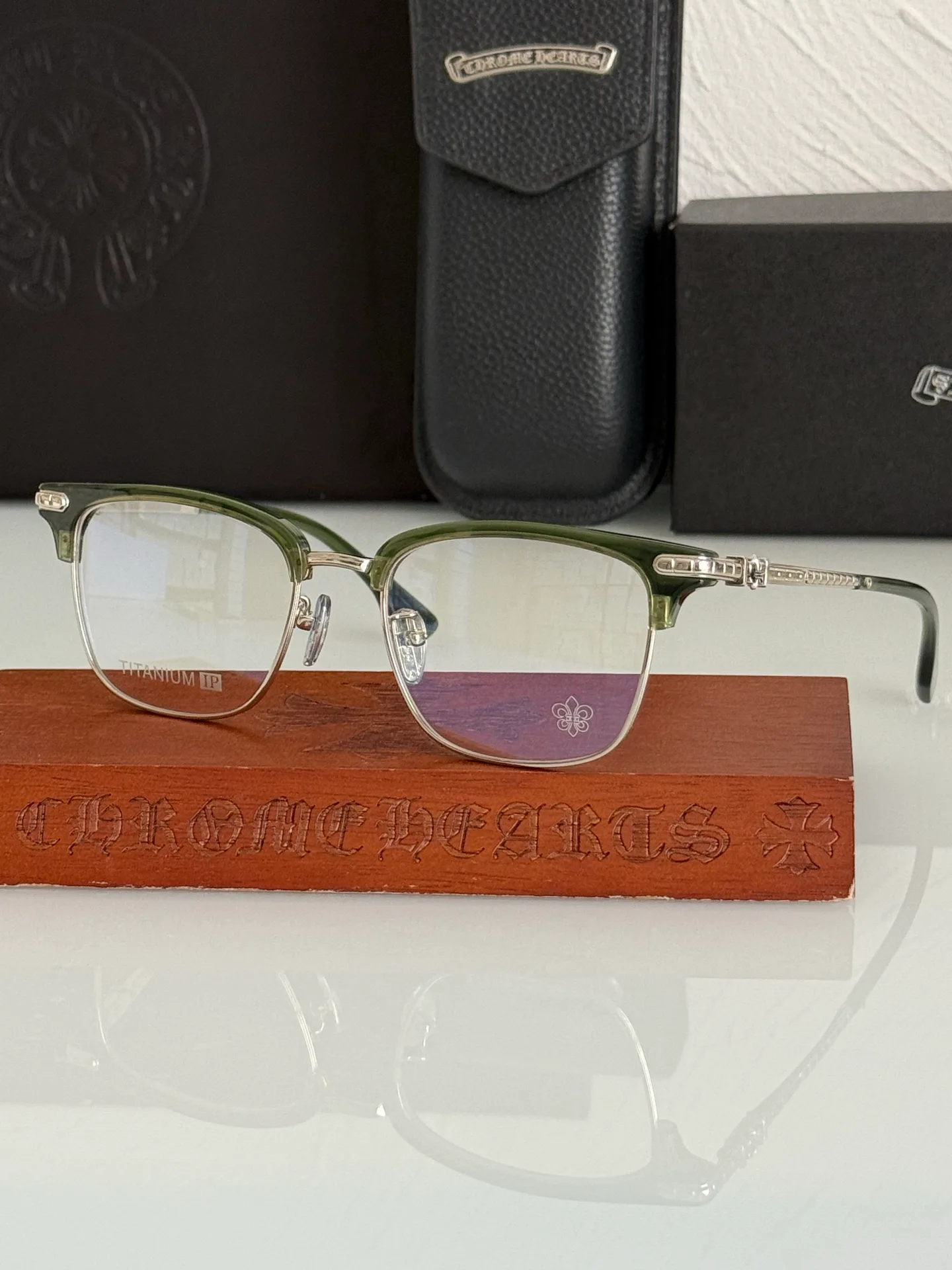 Glasses CHROME HEARTS 17437730