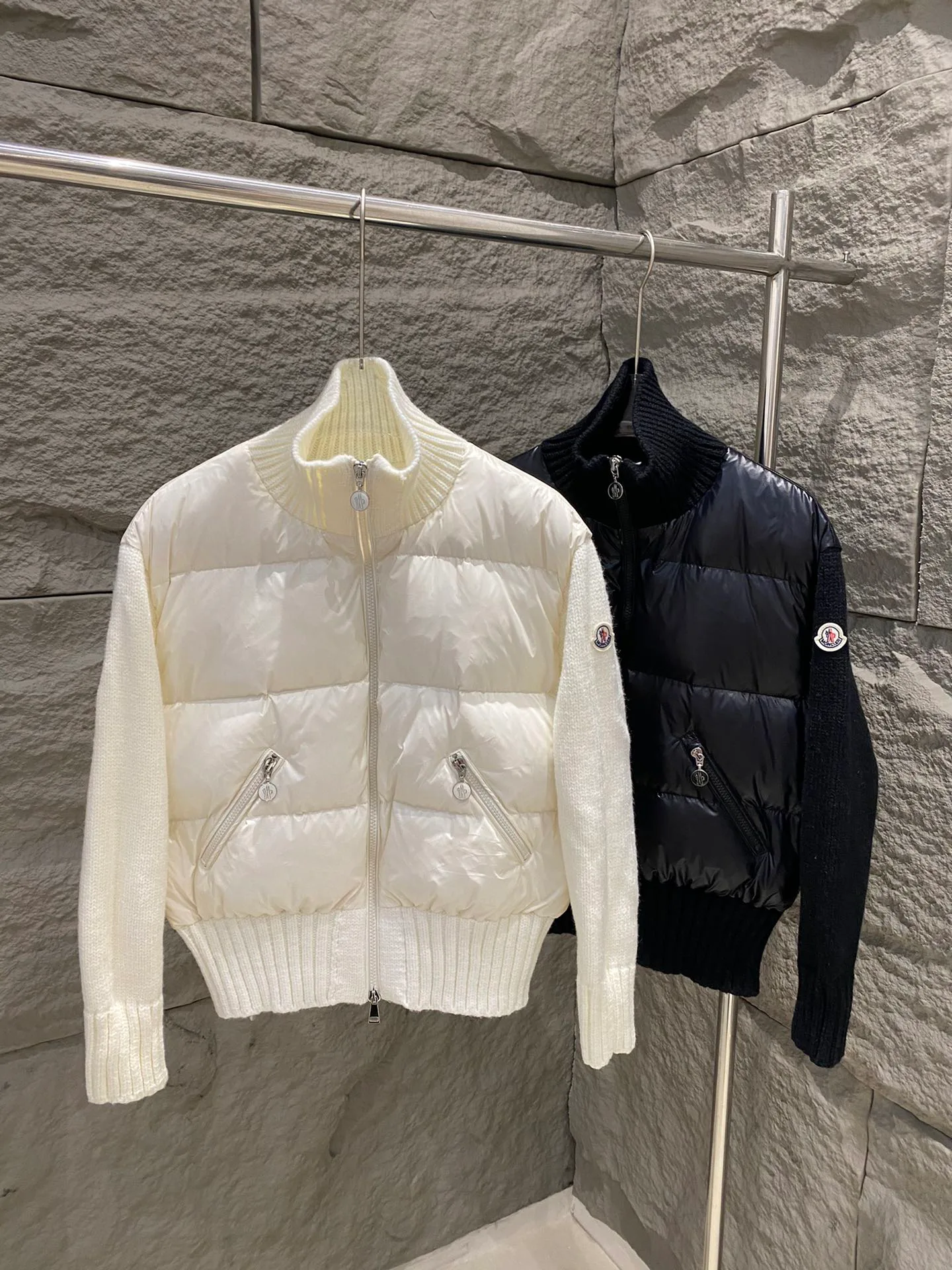 Women's Jackets And Down Jackets MONCLER 17964607
