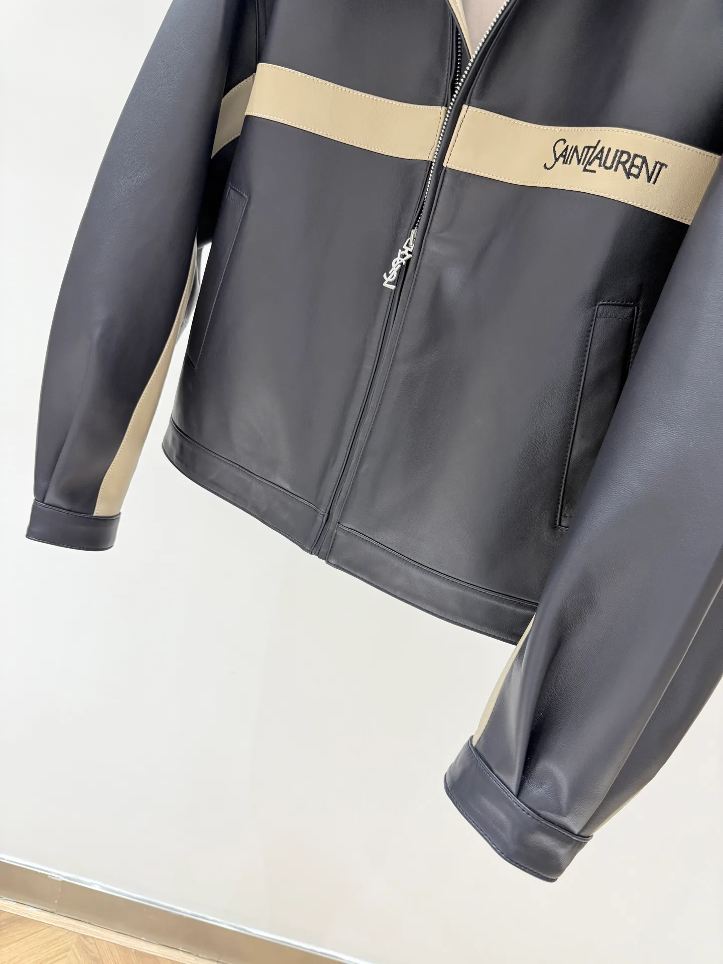 Women's Leather Jackets And Sheepskin Coats SAINT LAURENT 18083033