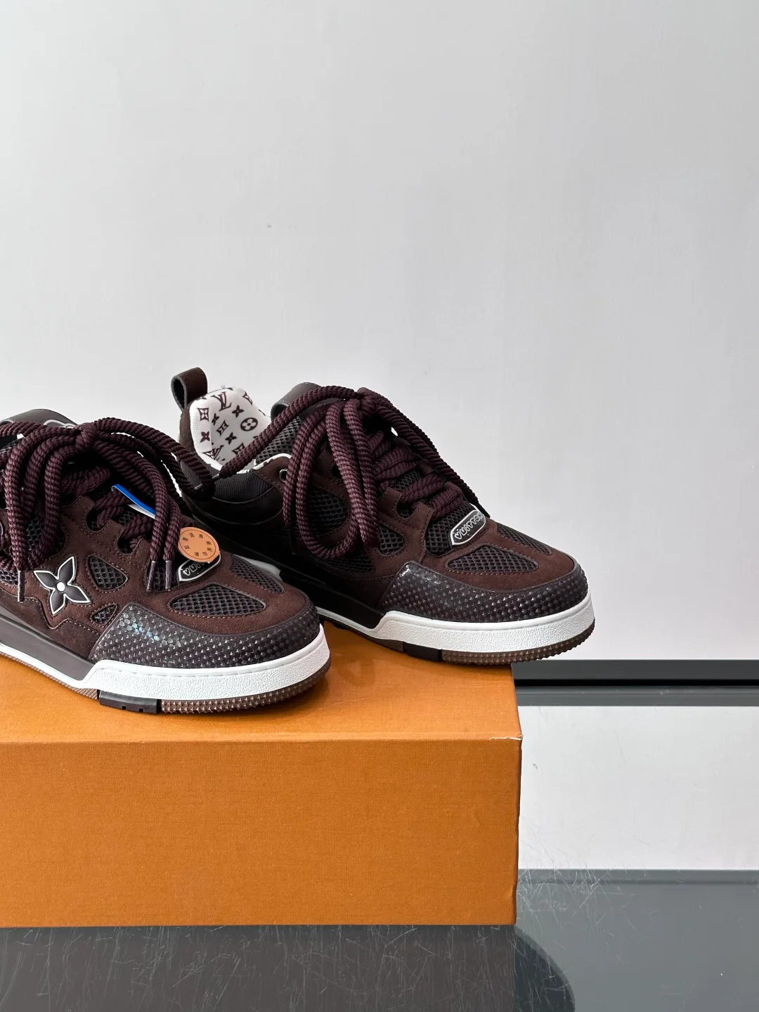Women's Sneakers LOUIS VUITTON 17588548