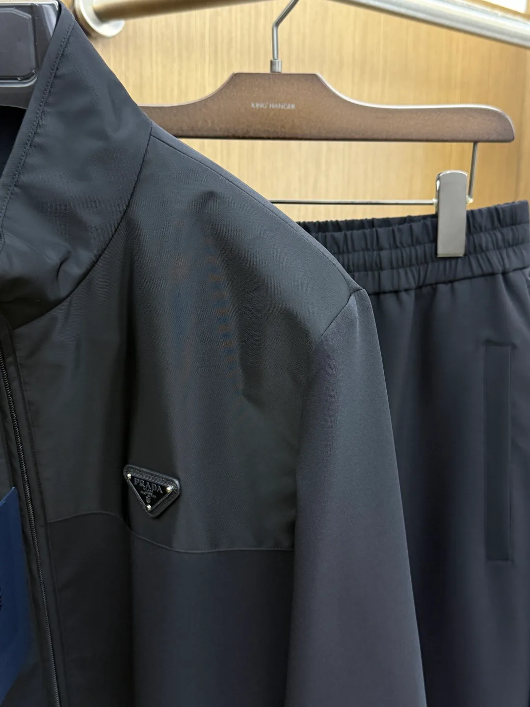 Men's Jackets And Down Jackets PRADA 18080595