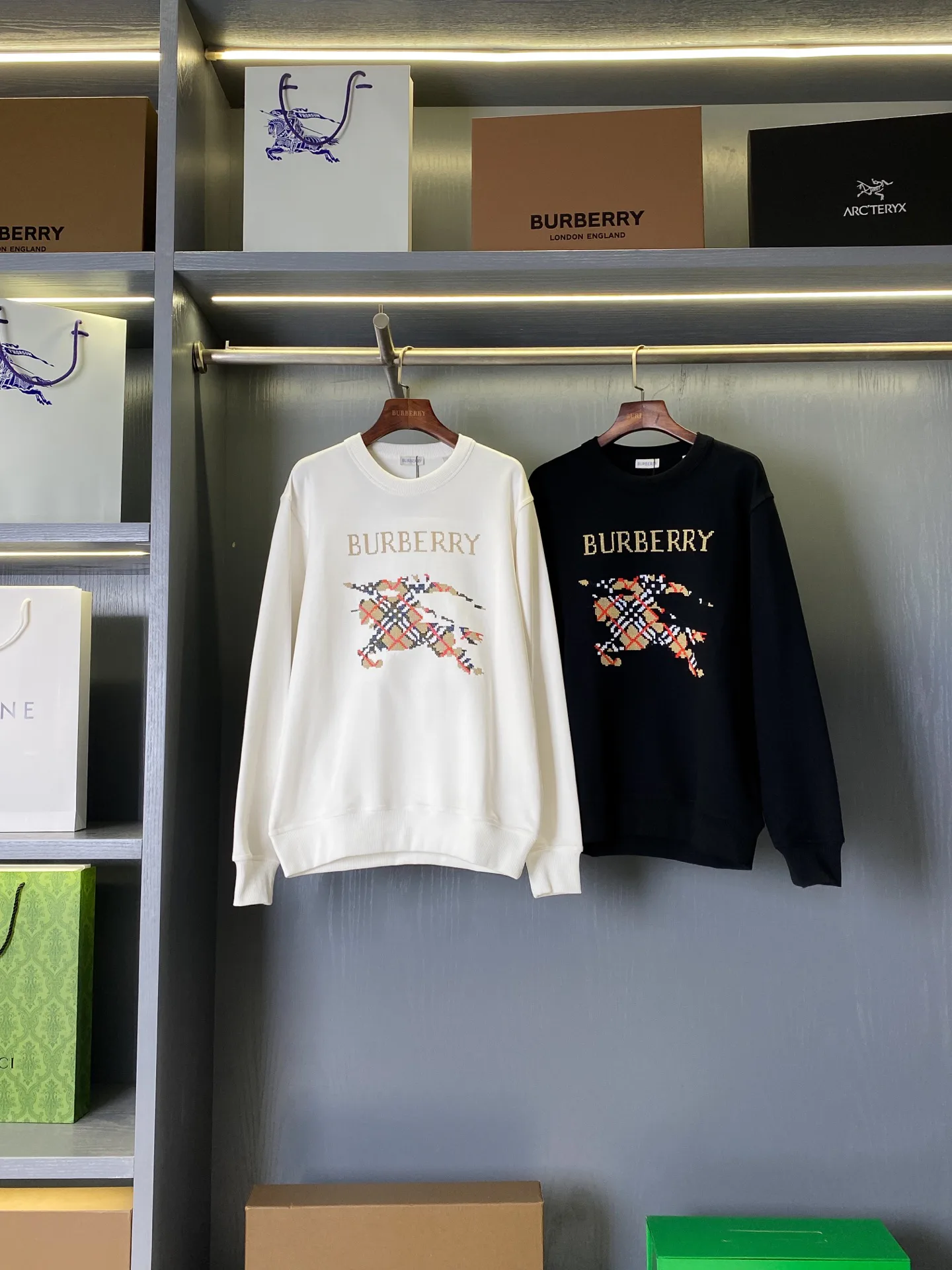Women's Sweatshirts And Hoodies BURBERRY 18141383