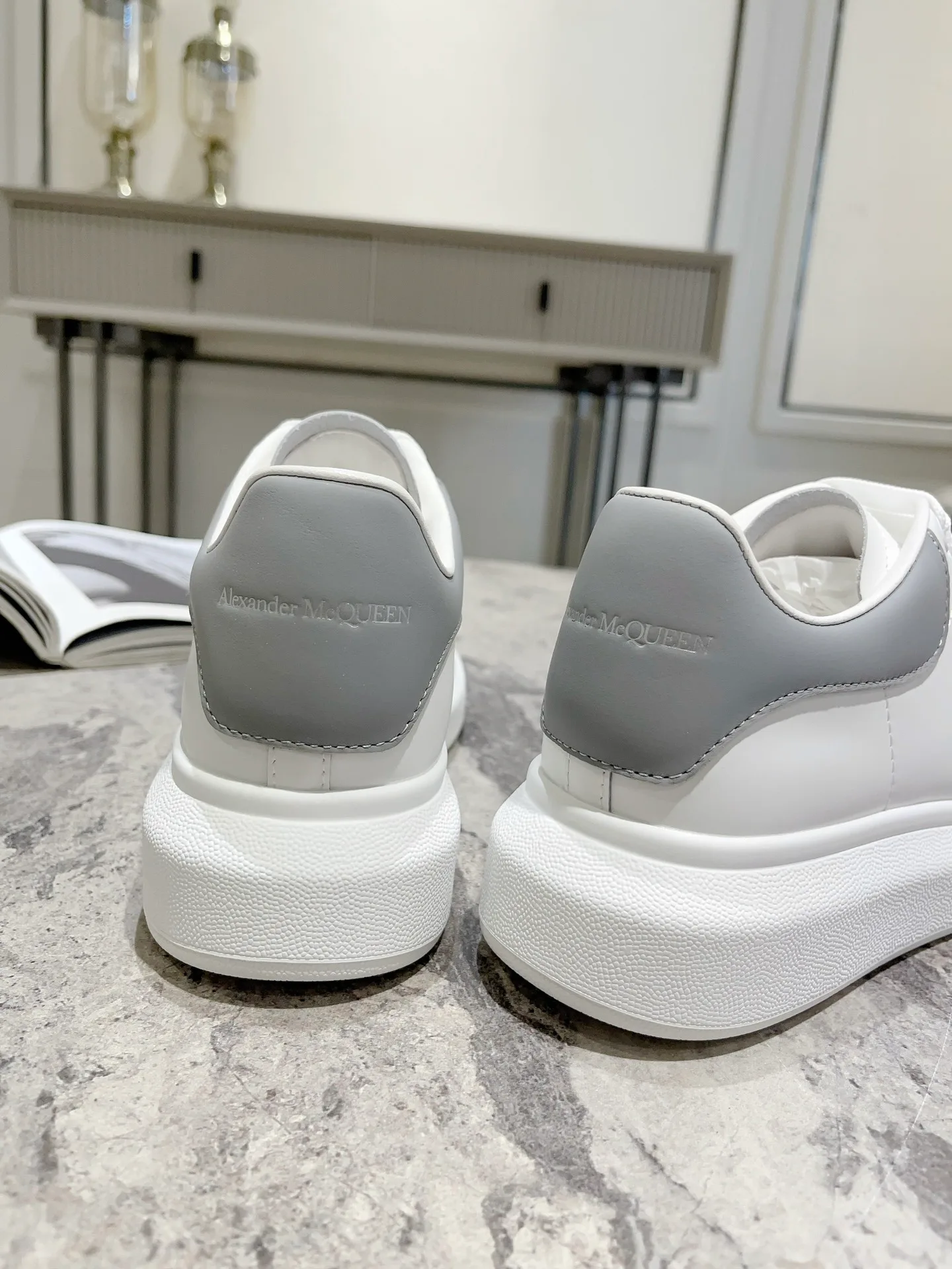 Women's Sneakers ALEXANDER MCQUEEN 18373666